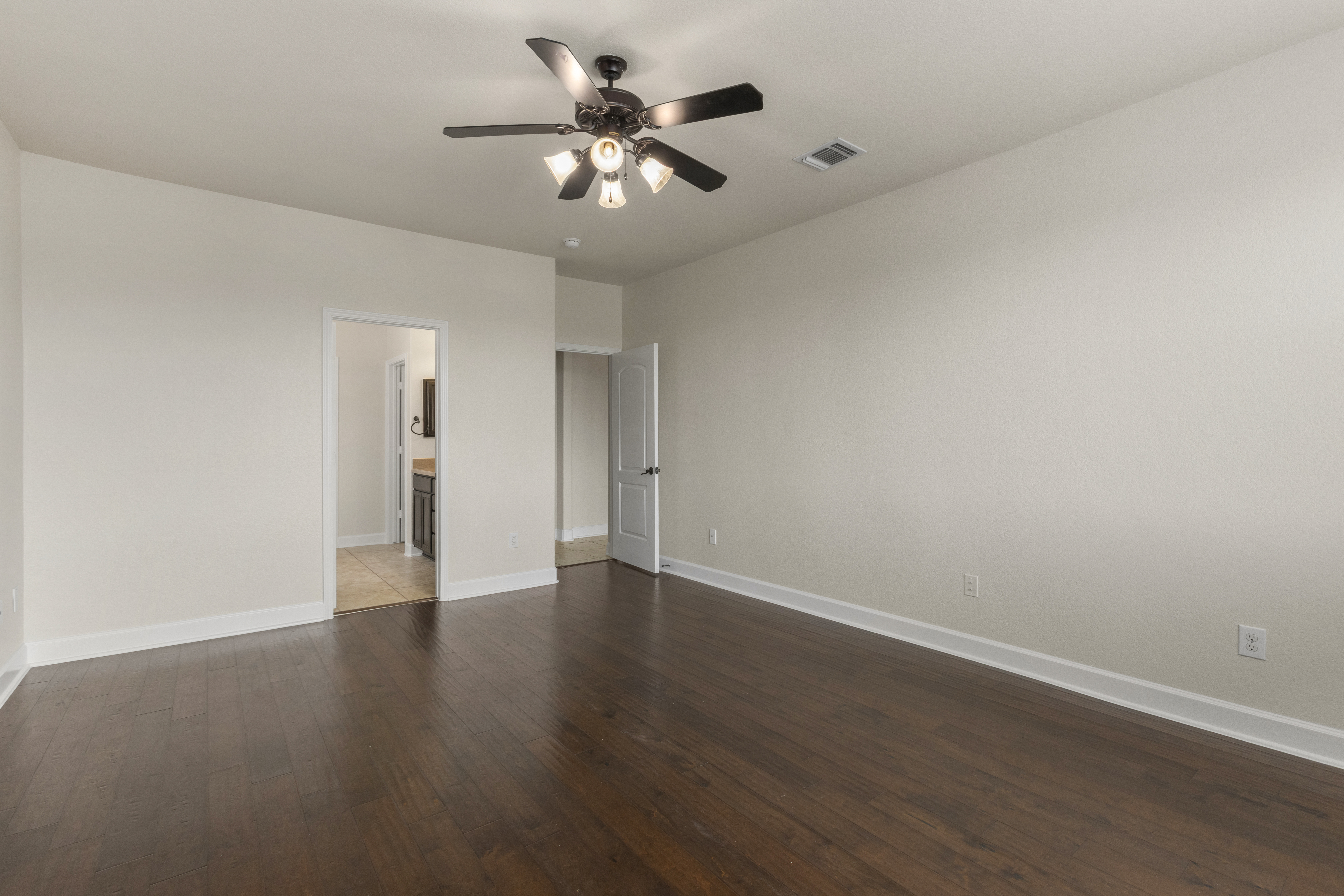  Expansive Luxury in the Heart of Presidio - 物件實景