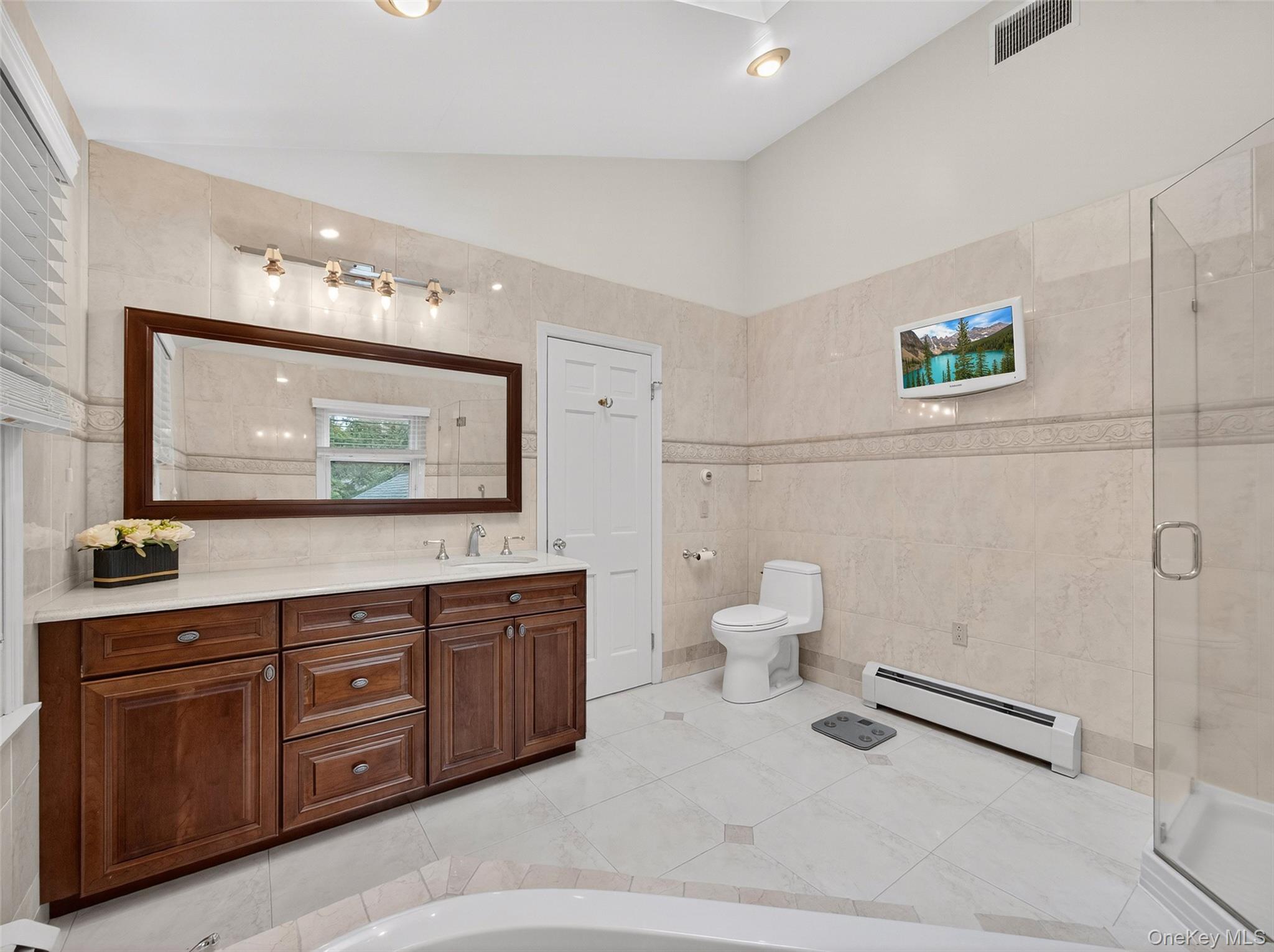 Montebello, New York, 10901, United States, 5 Bedrooms Bedrooms, ,4 BathroomsBathrooms,Residential,For Sale,1987706