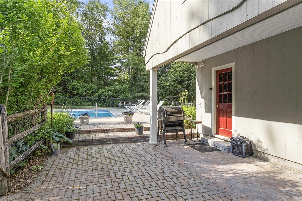 Pepperell, Massachusetts, 01463, United States, 4 Bedrooms Bedrooms, ,3 BathroomsBathrooms,Residential,For Sale,1930074