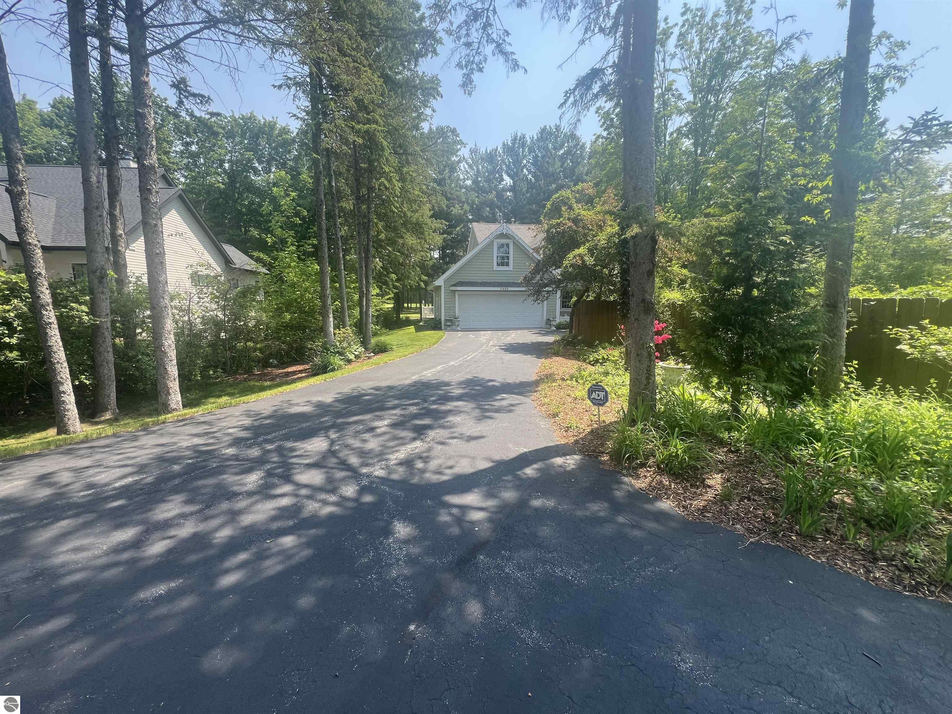 Traverse City, Michigan, 49686, United States, 4 Bedrooms Bedrooms, ,3 BathroomsBathrooms,Residential,For Sale,1883605