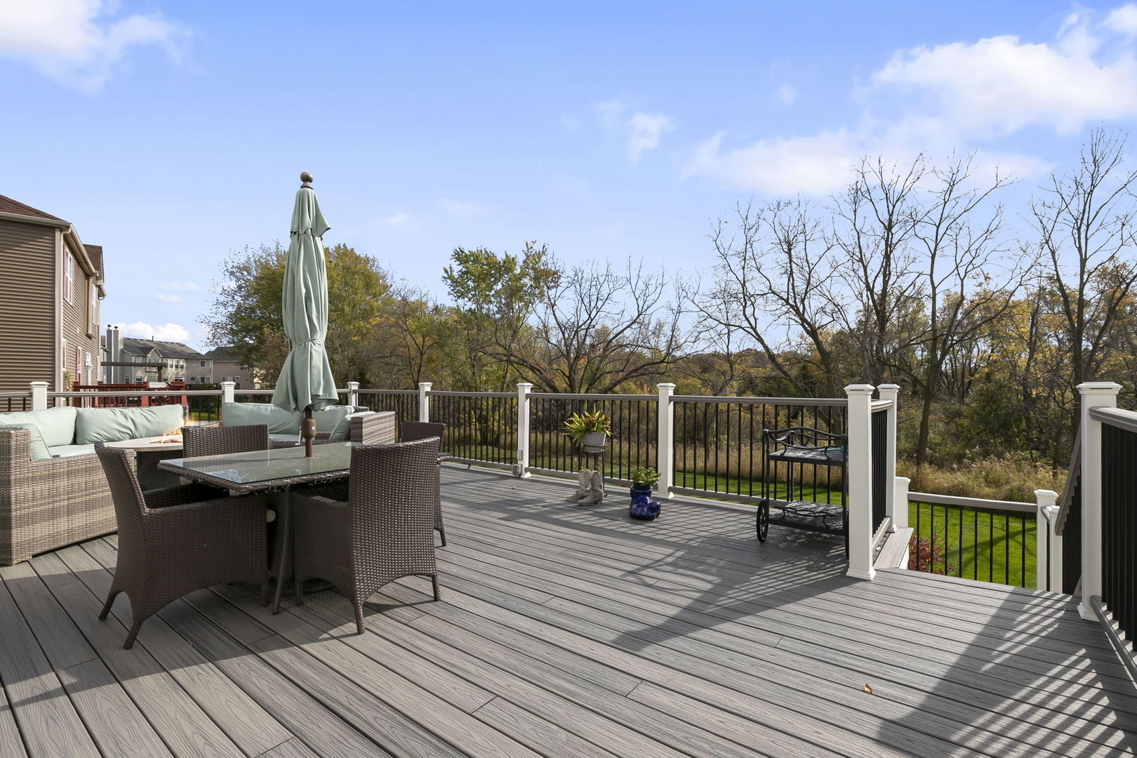 Antioch, Illinois, 60002, United States, 4 Bedrooms Bedrooms, ,4 BathroomsBathrooms,Residential,For Sale,1988029