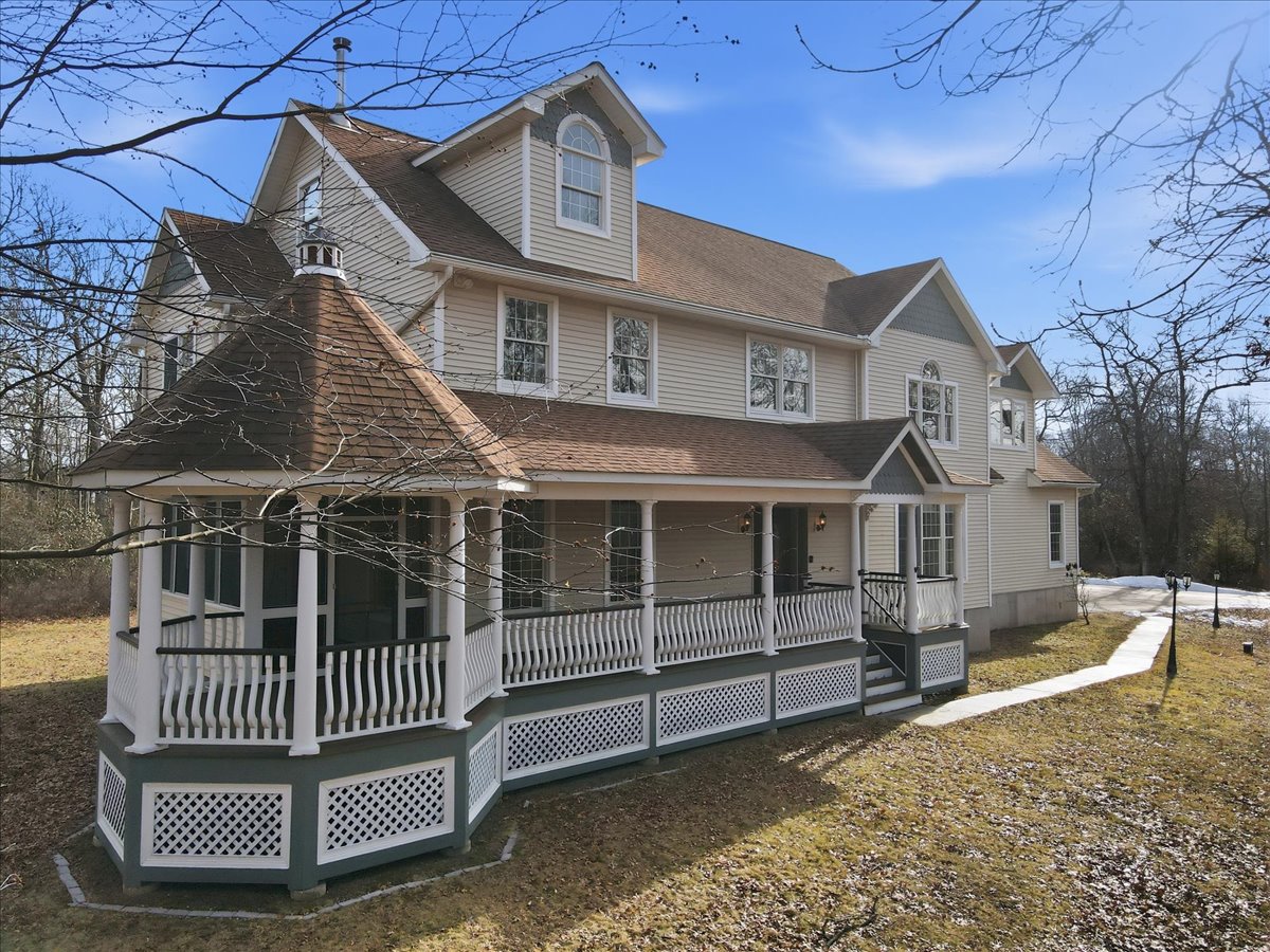 Milford, Pennsylvania, 18337, United States, 4 Bedrooms Bedrooms, ,3 BathroomsBathrooms,Residential,For Sale,2013781