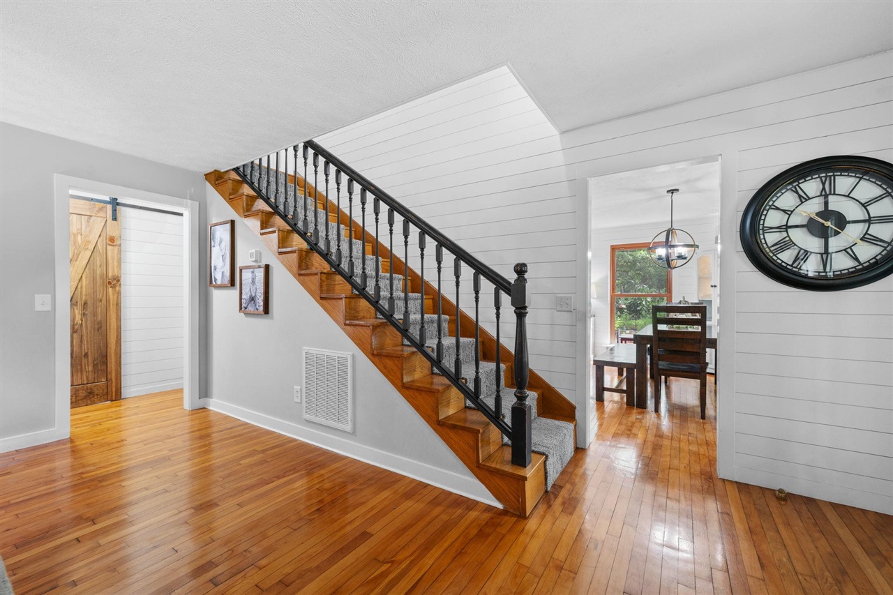 Franklin, Kentucky, 42134, United States, 5 Bedrooms Bedrooms, ,3 BathroomsBathrooms,Residential,For Sale,1903592