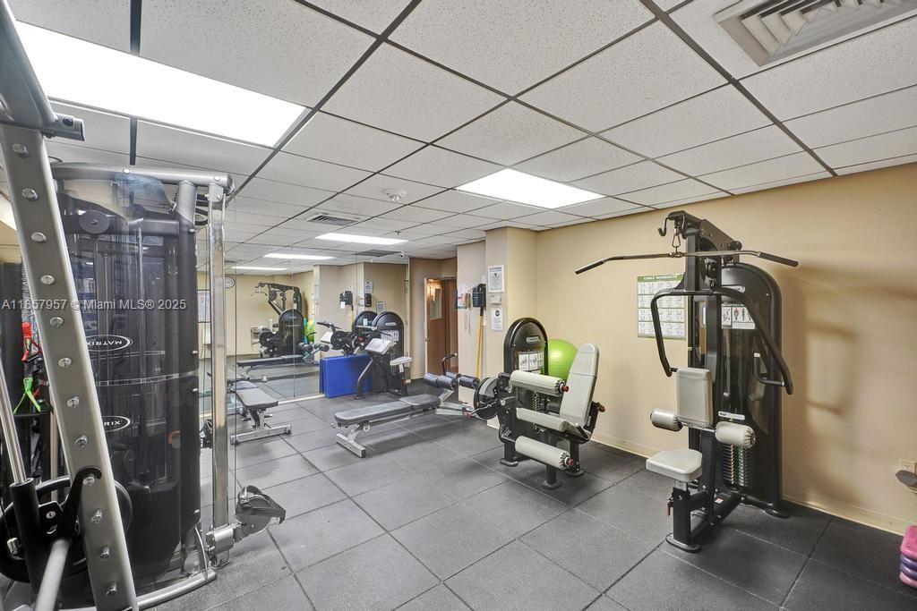 Hollywood, Florida, 33019, United States, 2 Bedrooms Bedrooms, ,2 BathroomsBathrooms,Residential,For Sale,1918580