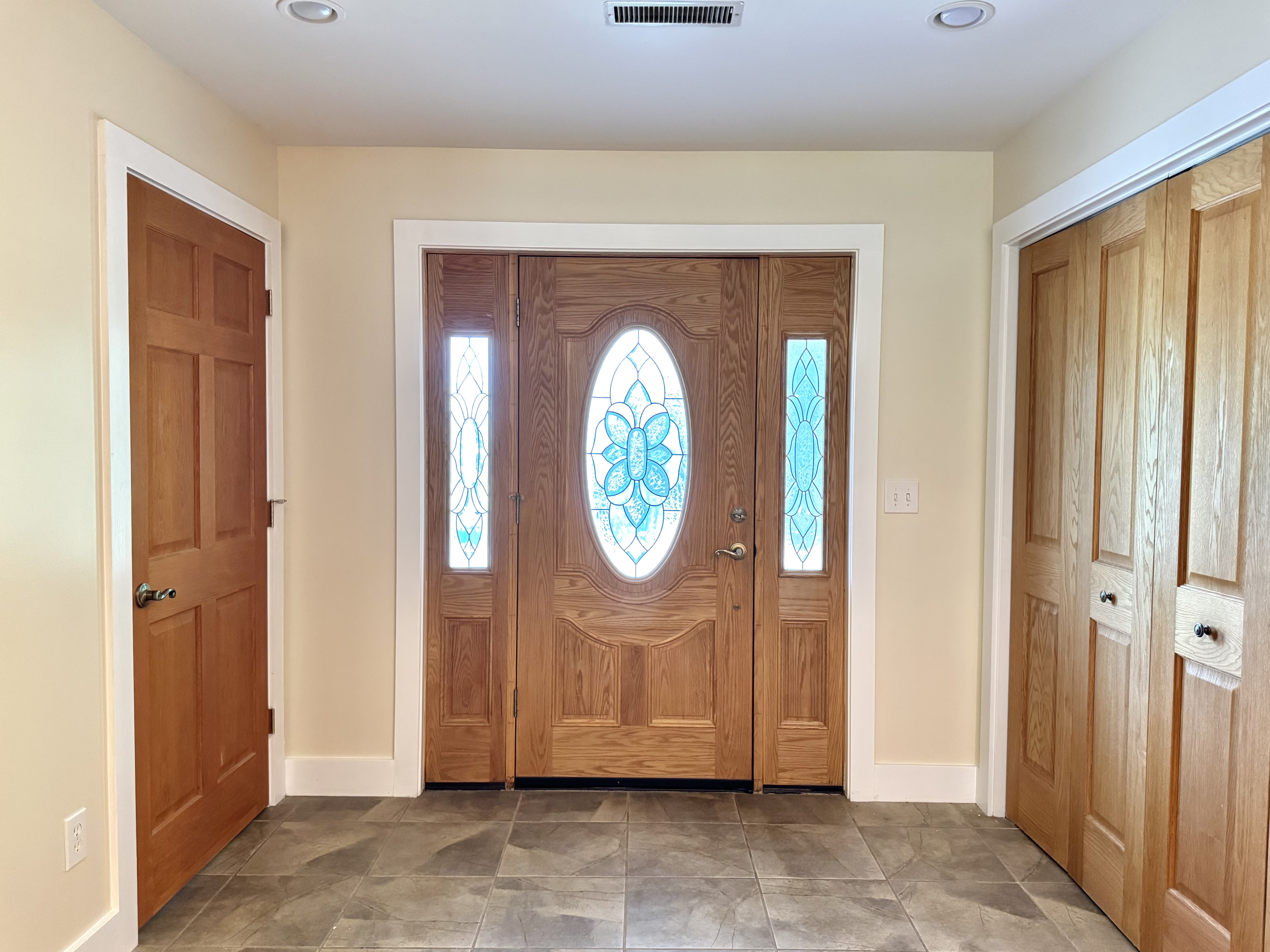 Catskill, New York, 12414, United States, 3 Bedrooms Bedrooms, ,3 BathroomsBathrooms,Residential,For Sale,1900637