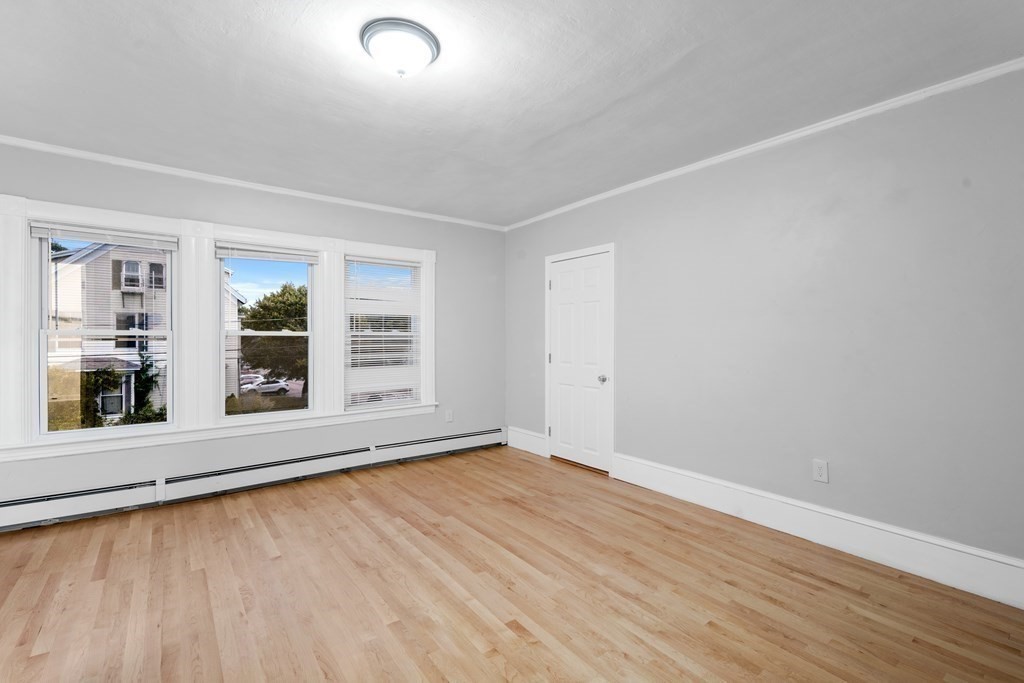 Taunton, Massachusetts, 02780, United States, 4 Bedrooms Bedrooms, ,3 BathroomsBathrooms,Residential,For Sale,1888080