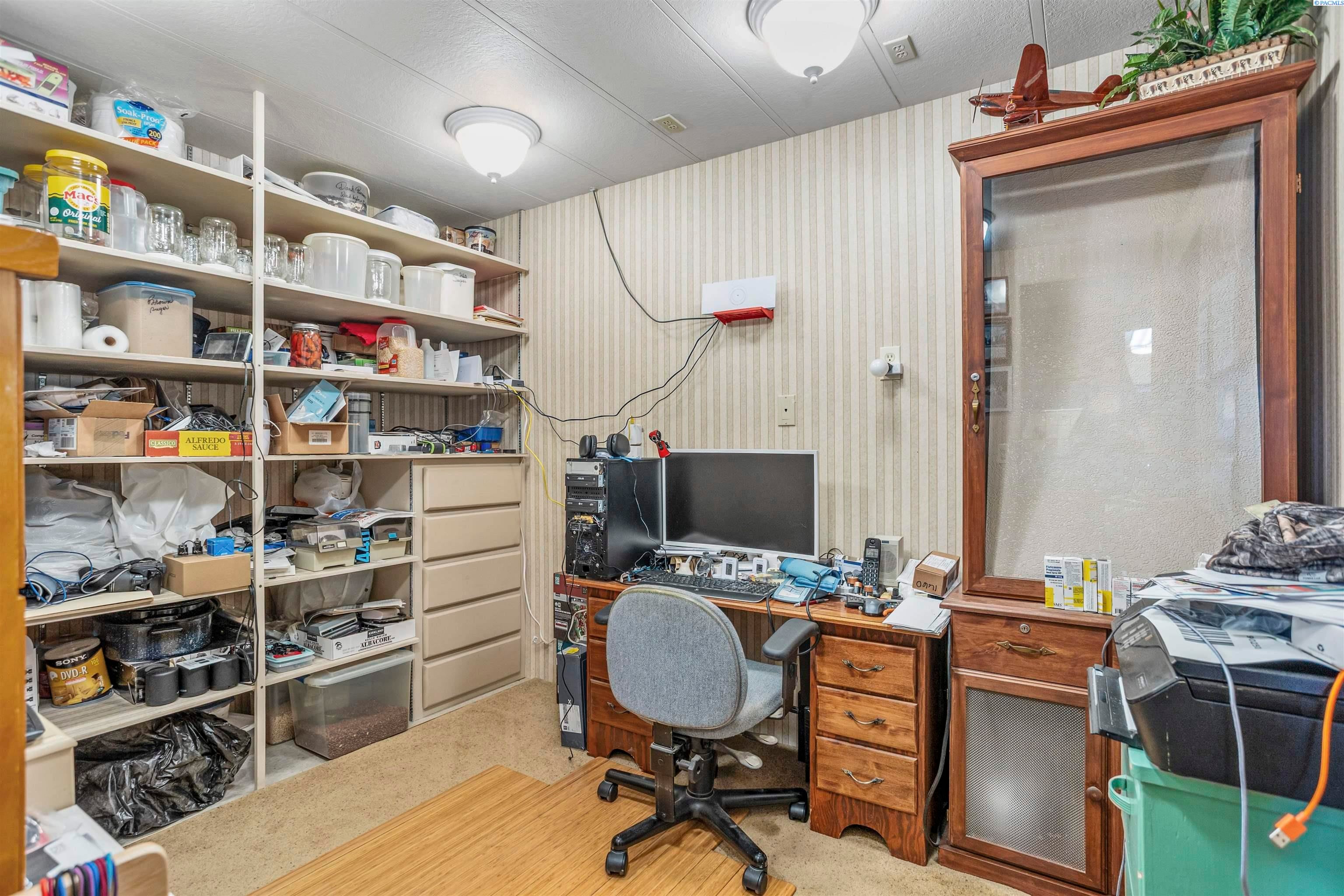 Granger, Washington, 98932, United States, 4 Bedrooms Bedrooms, ,1 BathroomBathrooms,Residential,For Sale,1975233