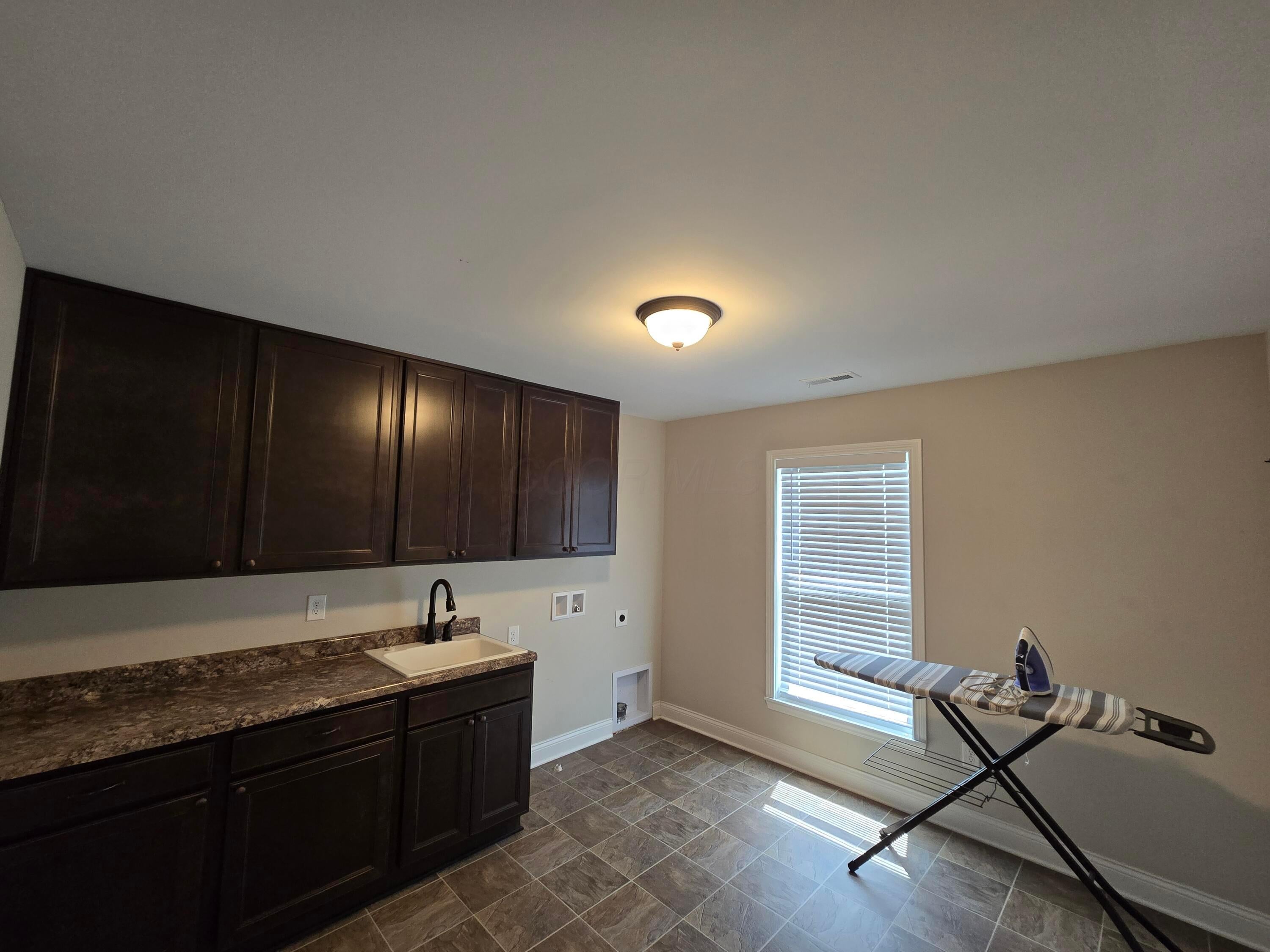 Pickerington, Ohio, 43147, United States, 5 Bedrooms Bedrooms, ,5 BathroomsBathrooms,Residential,For Sale,2048451