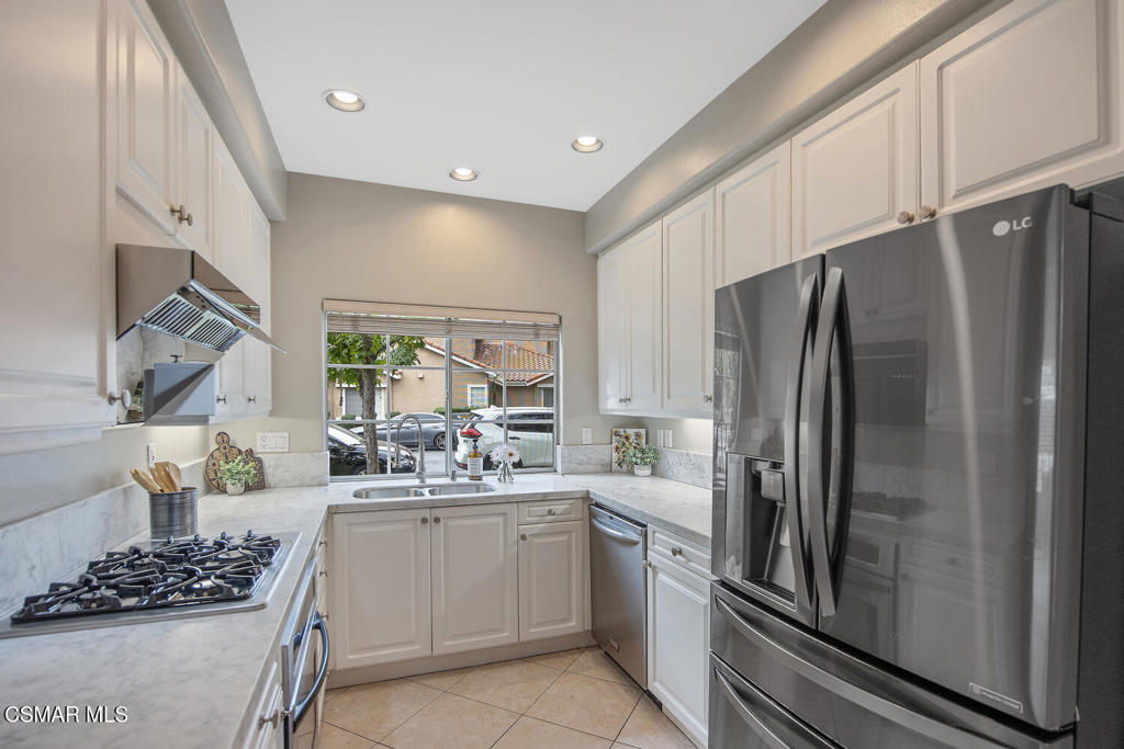 Oak Park, California, 91377, United States, 3 Bedrooms Bedrooms, ,3 BathroomsBathrooms,Residential,For Sale,1991035