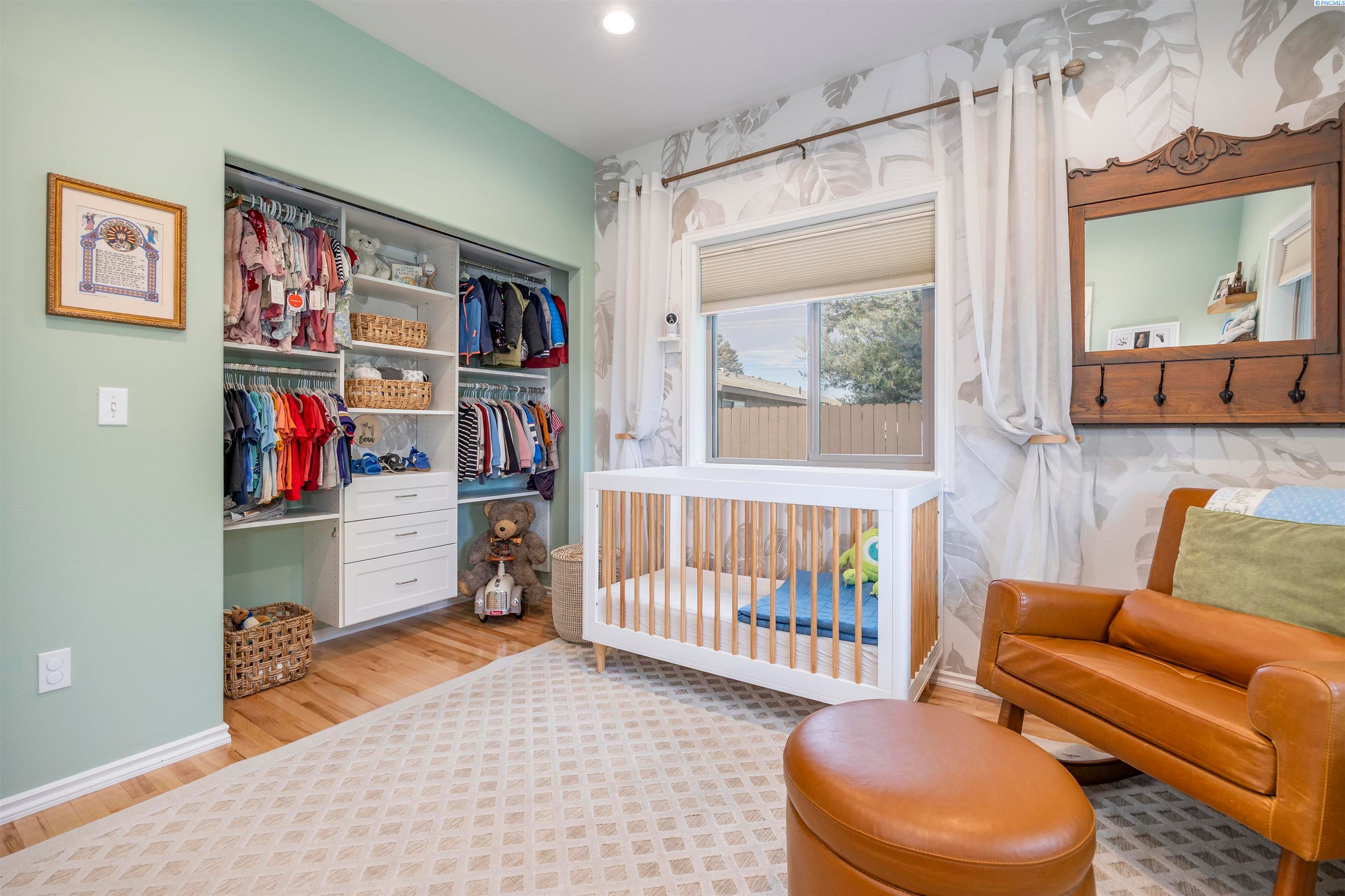 Pasco, Washington, 99301, United States, 3 Bedrooms Bedrooms, ,3 BathroomsBathrooms,Residential,For Sale,1981620