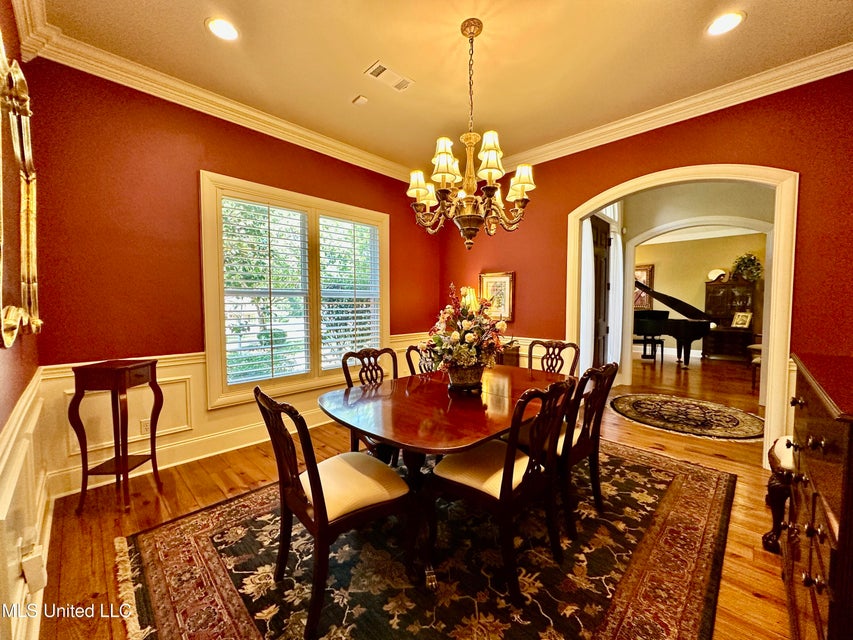 Clinton, Mississippi, 39056, United States, 5 Bedrooms Bedrooms, ,3 BathroomsBathrooms,Residential,For Sale,1904228