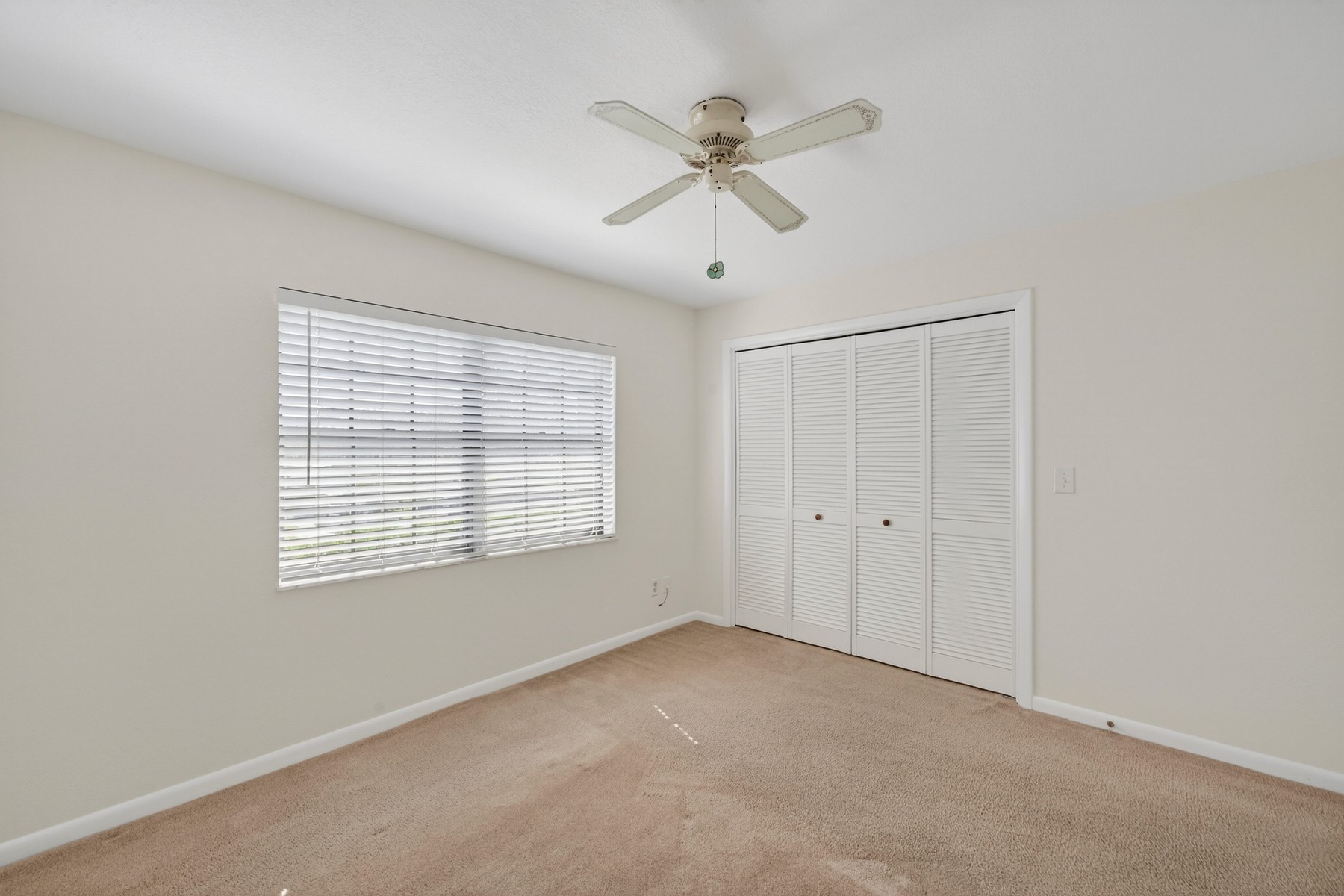  910 E Causeway Boulevard, Vero Beach, FL, 32963 - 物件實景