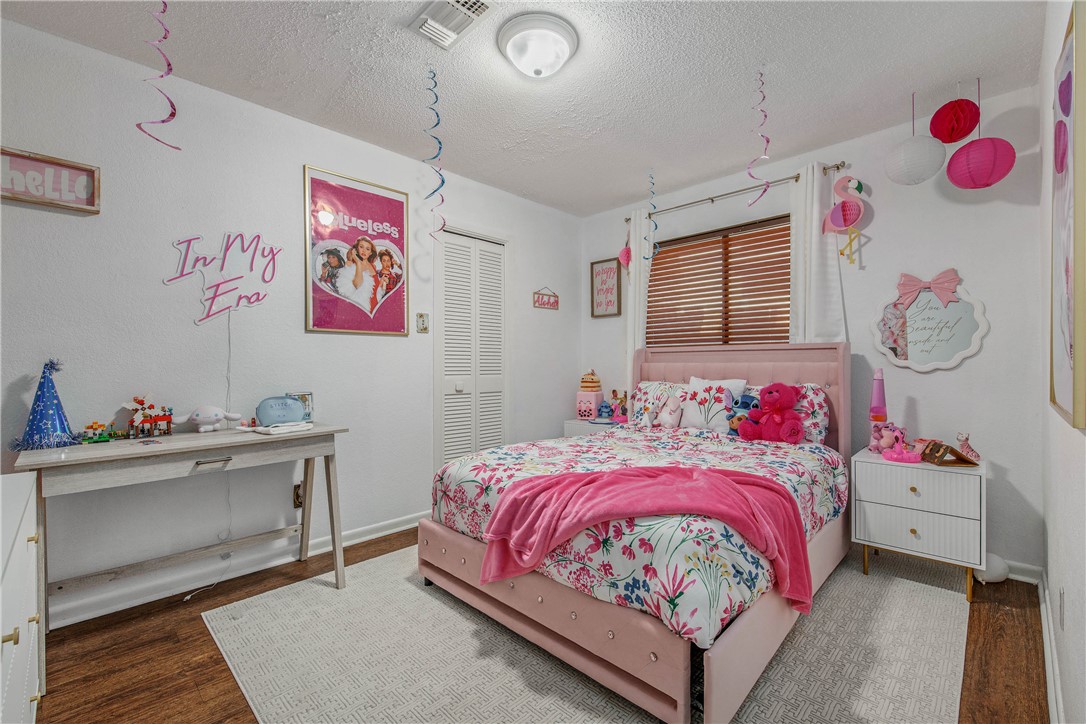 Bryan, Texas, 77802, United States, 3 Bedrooms Bedrooms, ,2 BathroomsBathrooms,Residential,For Sale,1975347