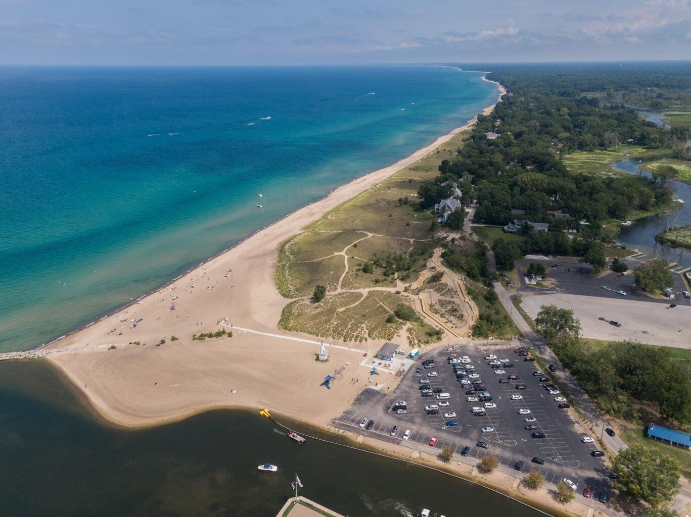 New Buffalo, Michigan, 49117, United States, 4 Bedrooms Bedrooms, ,3 BathroomsBathrooms,Residential,For Sale,1992031