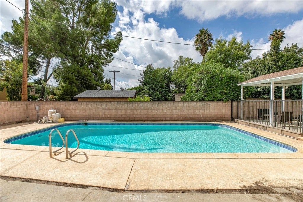 Sylmar, California, 91342, United States, 2 Bedrooms Bedrooms, ,1 BathroomBathrooms,Residential,For Sale,1960749