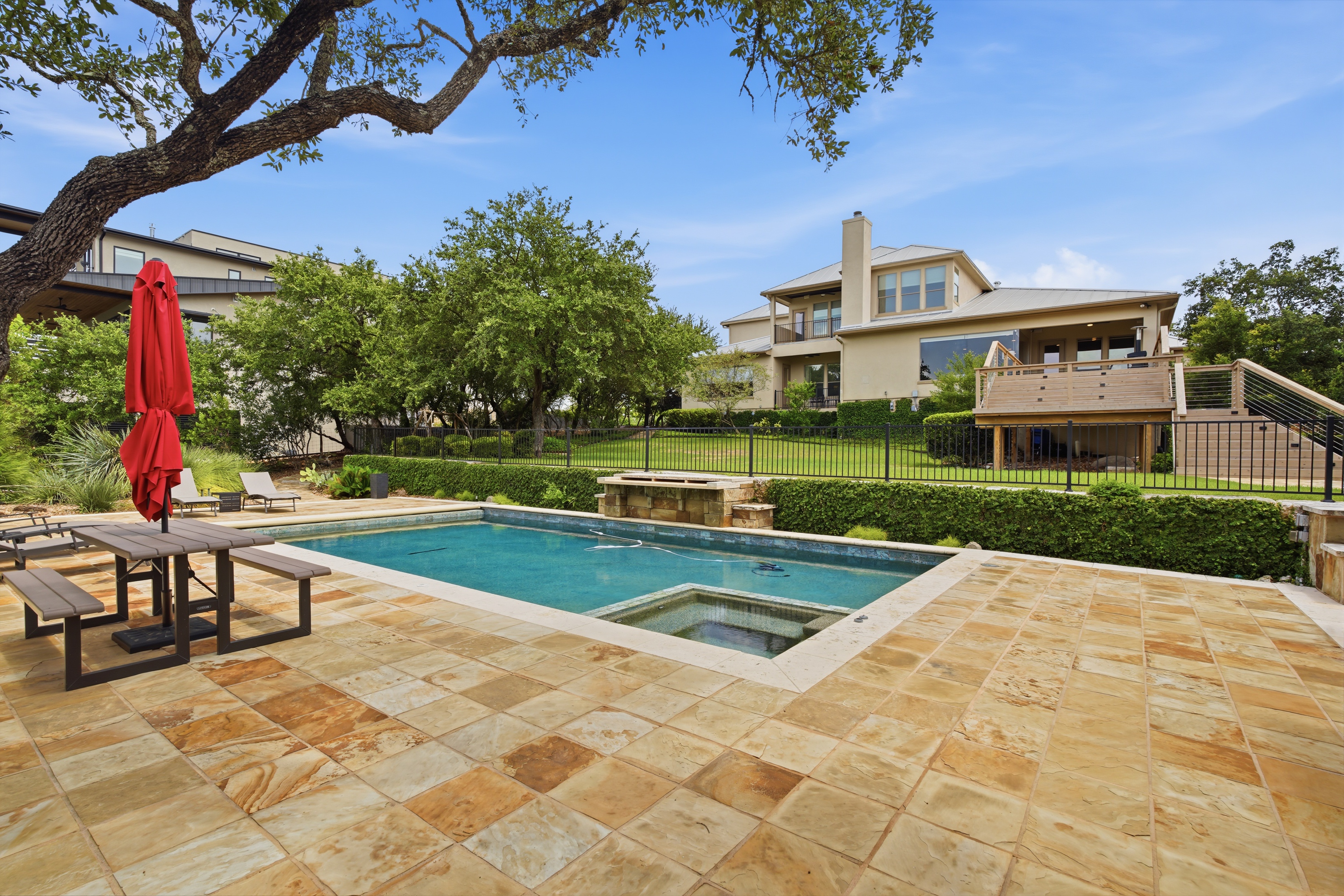  Iron Horse Canyon Estate with Resort-Style Backyard - 物件實景