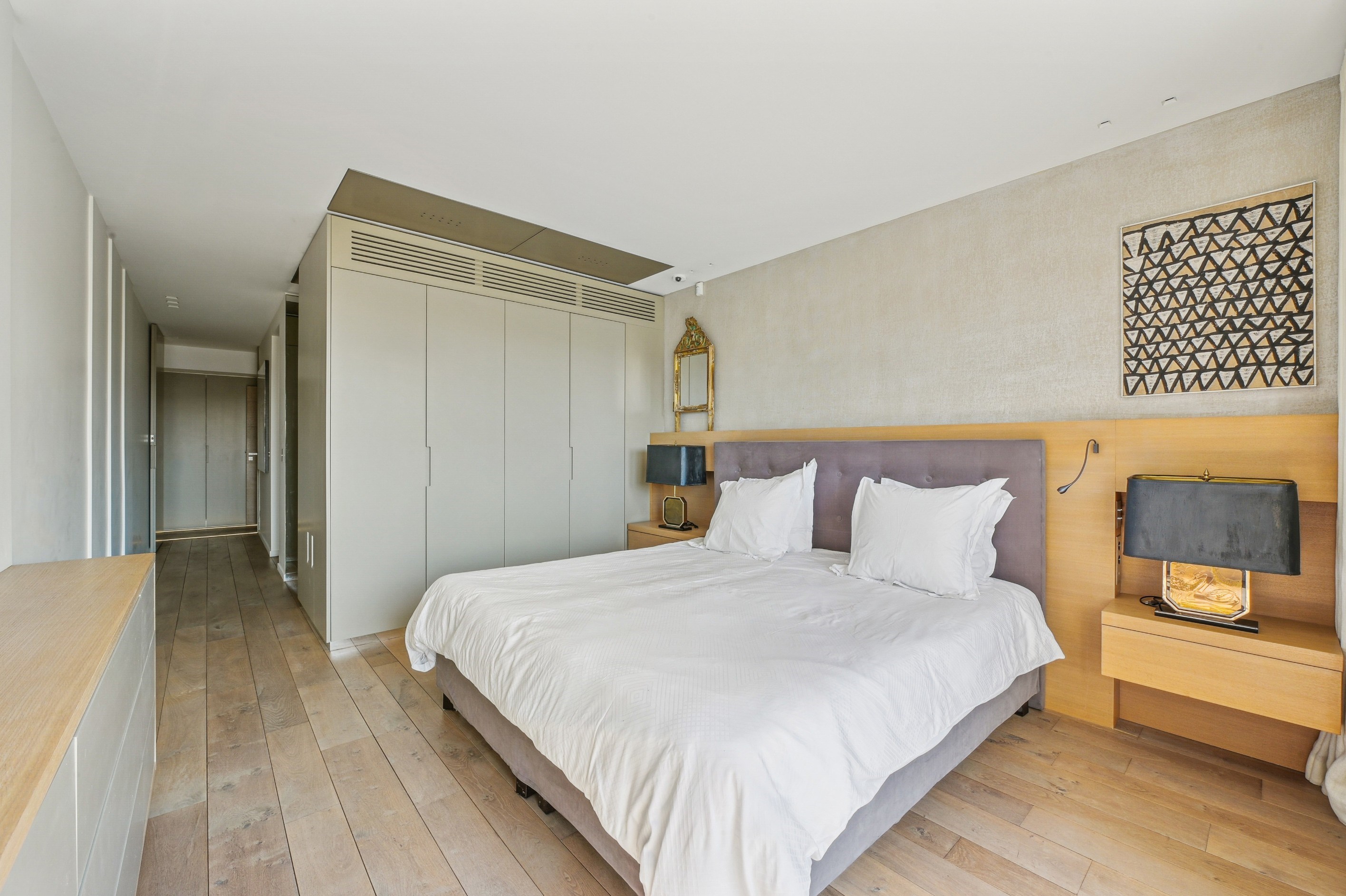  Elegant Pied-à-Terre with Expansive Terrace in Victor Hugo District - 物件實景