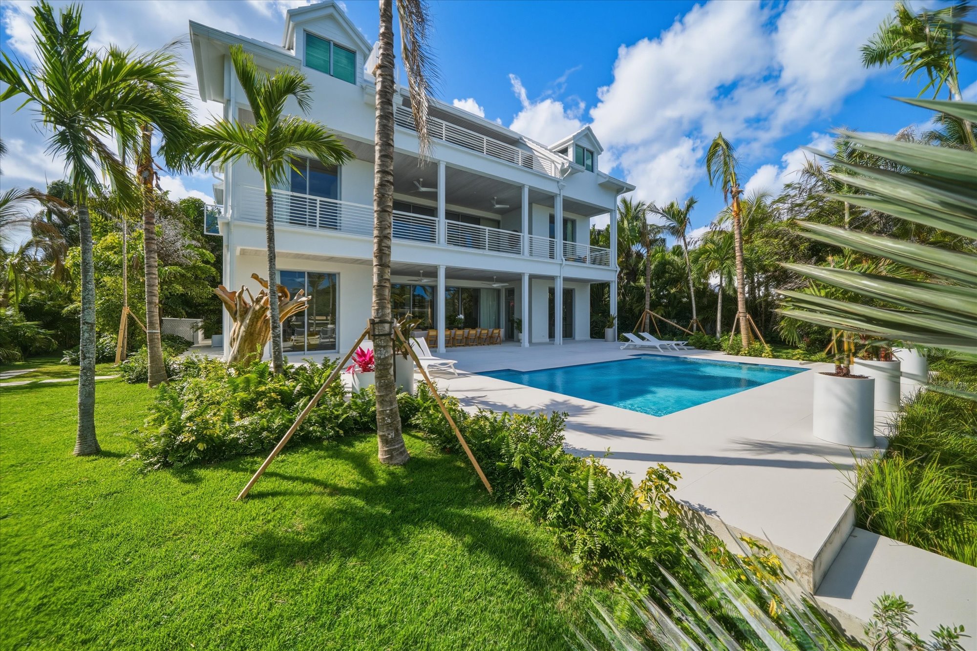  Canal-front Estate - 物件實景