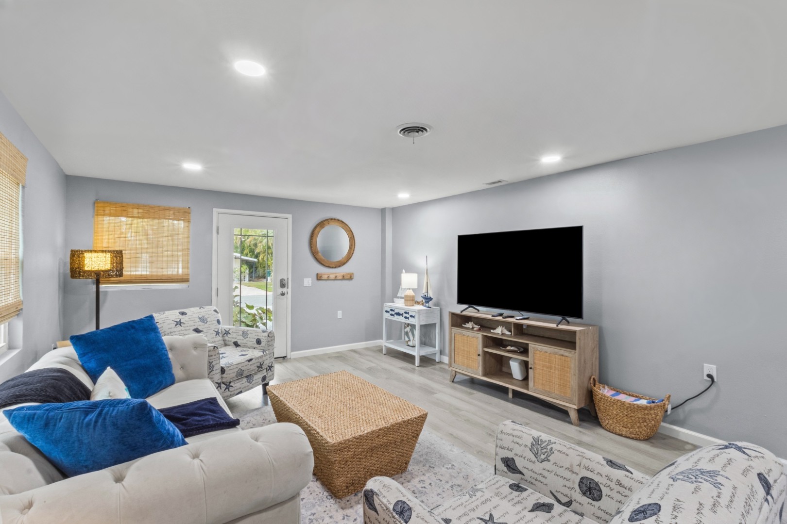 Longboat Key, Florida, 34228, United States, 4 Bedrooms Bedrooms, ,2 BathroomsBathrooms,Residential,For Sale,2017303