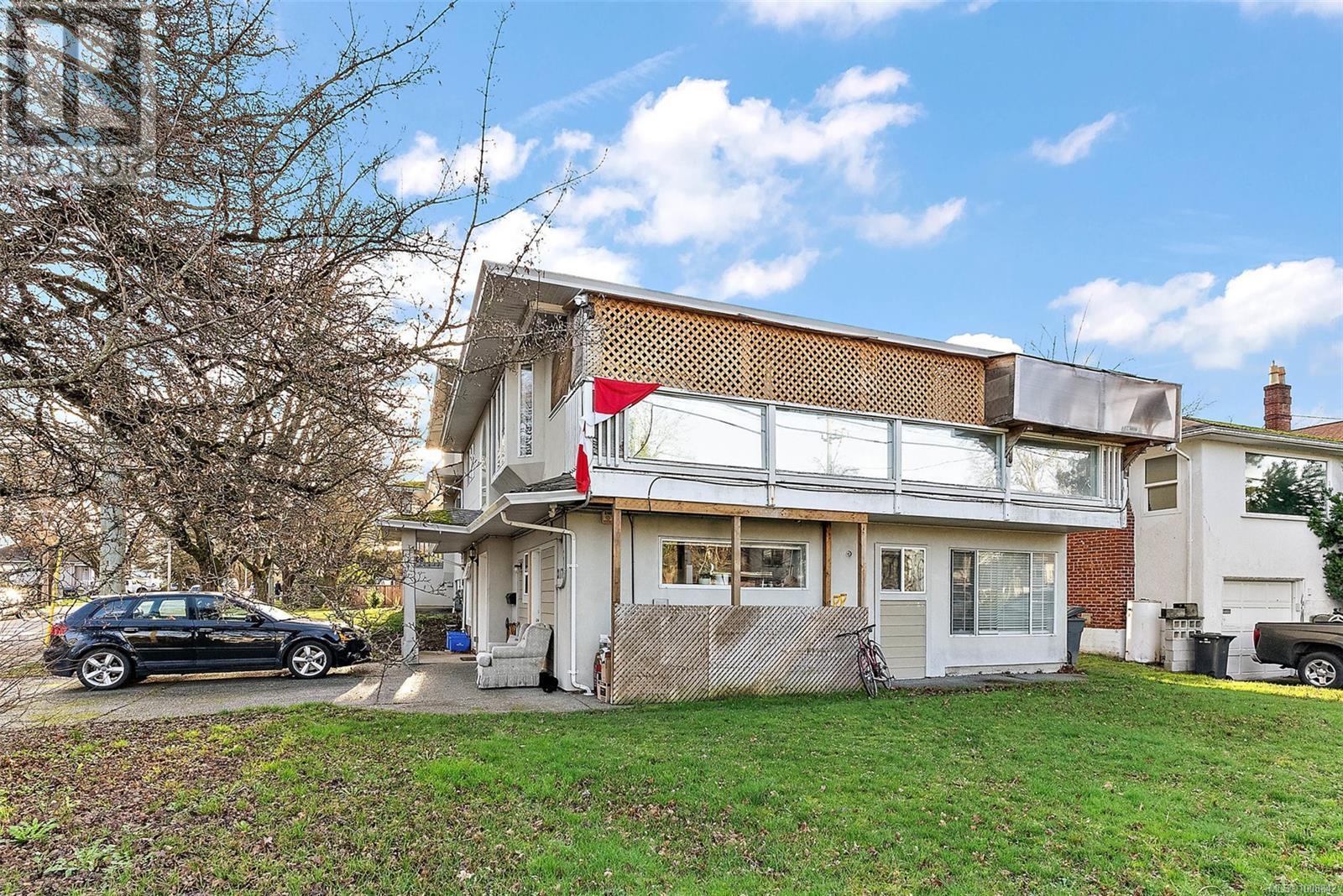 VICTORIA, British Columbia, V9A 1S1, CA, 4 Bedrooms Bedrooms, ,4 BathroomsBathrooms,Residential,For Sale,1906230