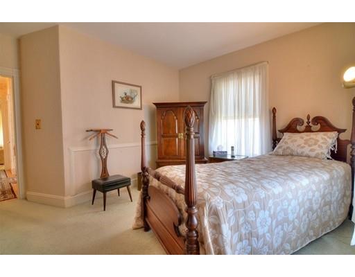 Quincy, Massachusetts, 02169, United States, 4 Bedrooms Bedrooms, ,2 BathroomsBathrooms,Residential,For Sale,1942556