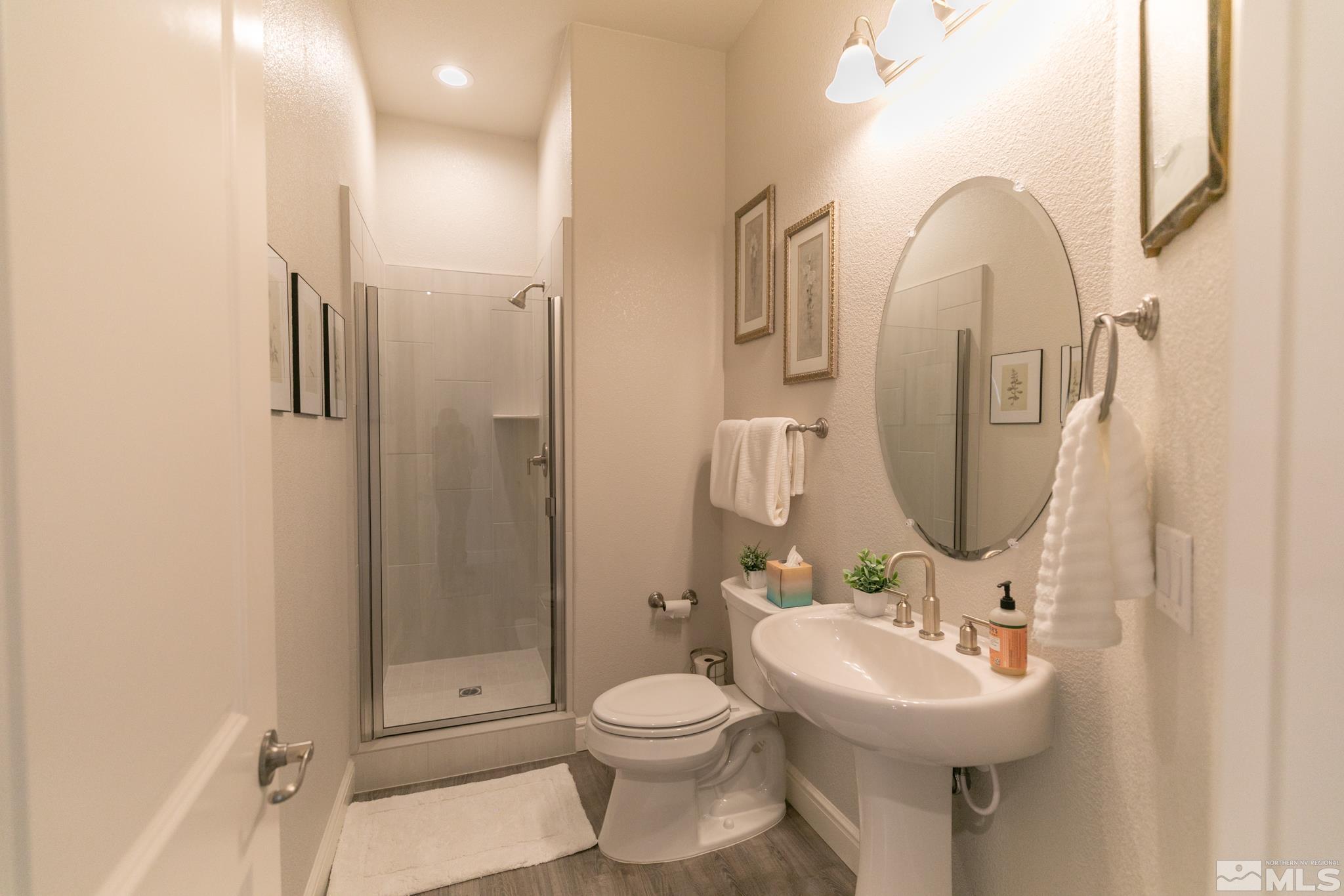Fernley, Nevada, 89408, United States, 5 Bedrooms Bedrooms, ,4 BathroomsBathrooms,Residential,For Sale,1940362