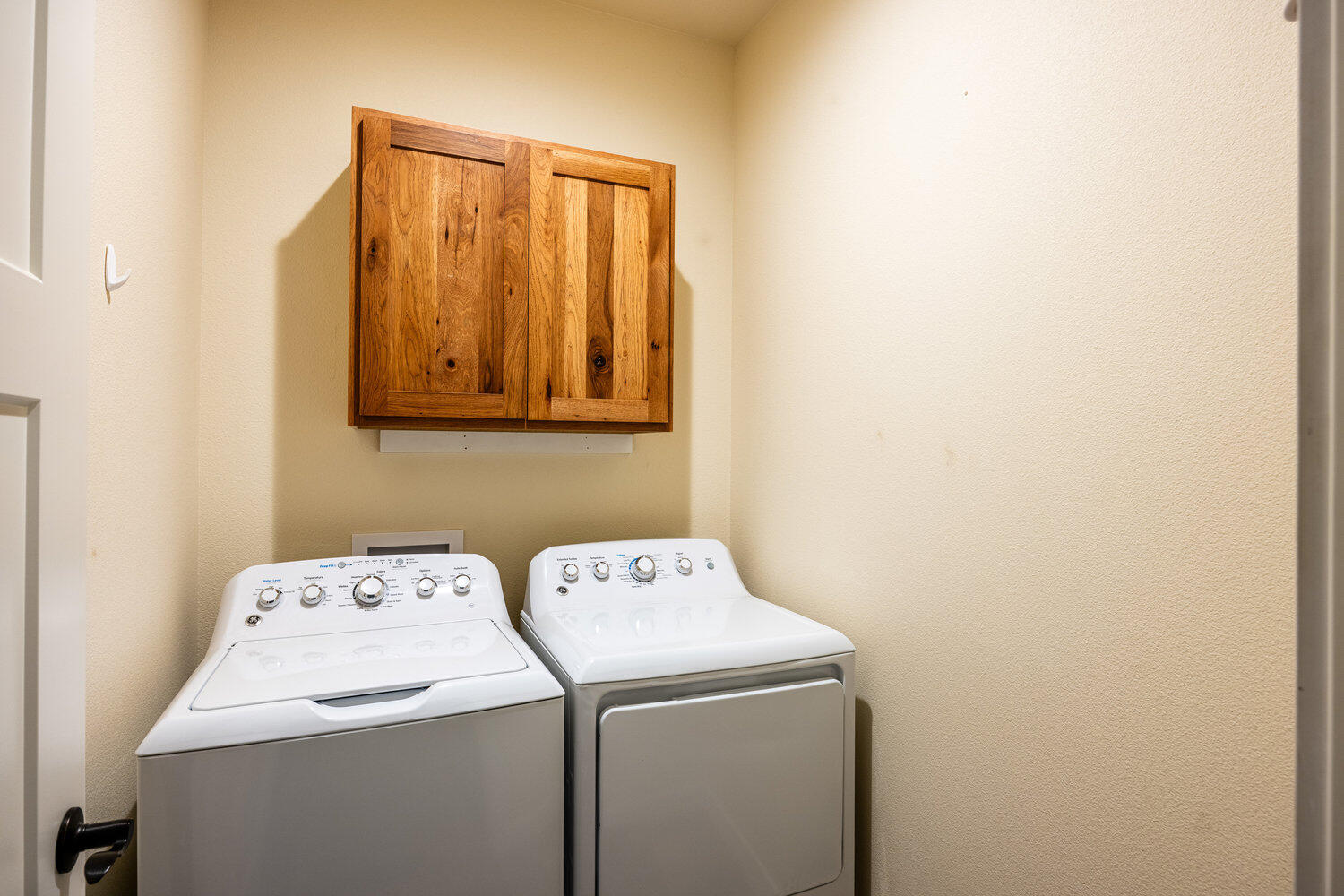 Sheridan, Wyoming, 82801, United States, 3 Bedrooms Bedrooms, ,2 BathroomsBathrooms,Residential,For Sale,1906088