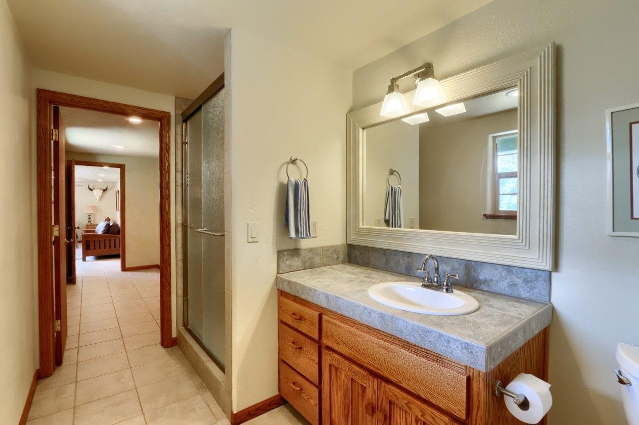 Mariposa, California, 95338, United States, 3 Bedrooms Bedrooms, ,3 BathroomsBathrooms,Residential,For Sale,1988847