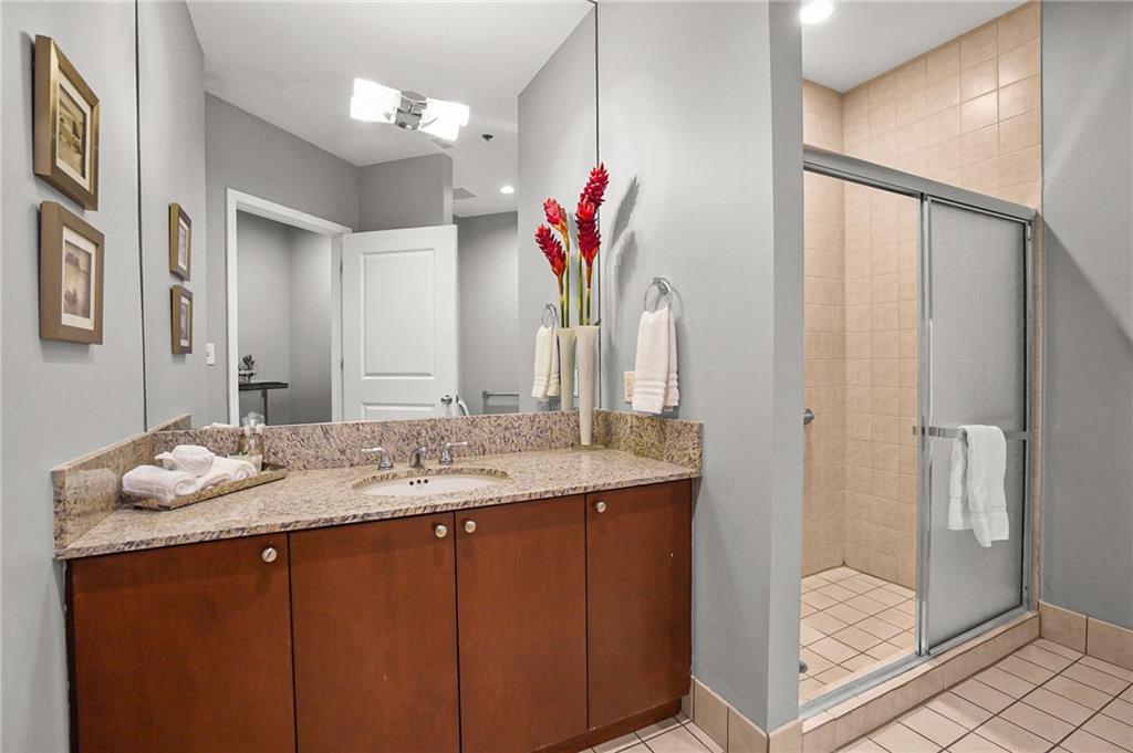 Atlanta, Georgia, 30326, United States, 2 Bedrooms Bedrooms, ,3 BathroomsBathrooms,Residential,For Sale,1949751