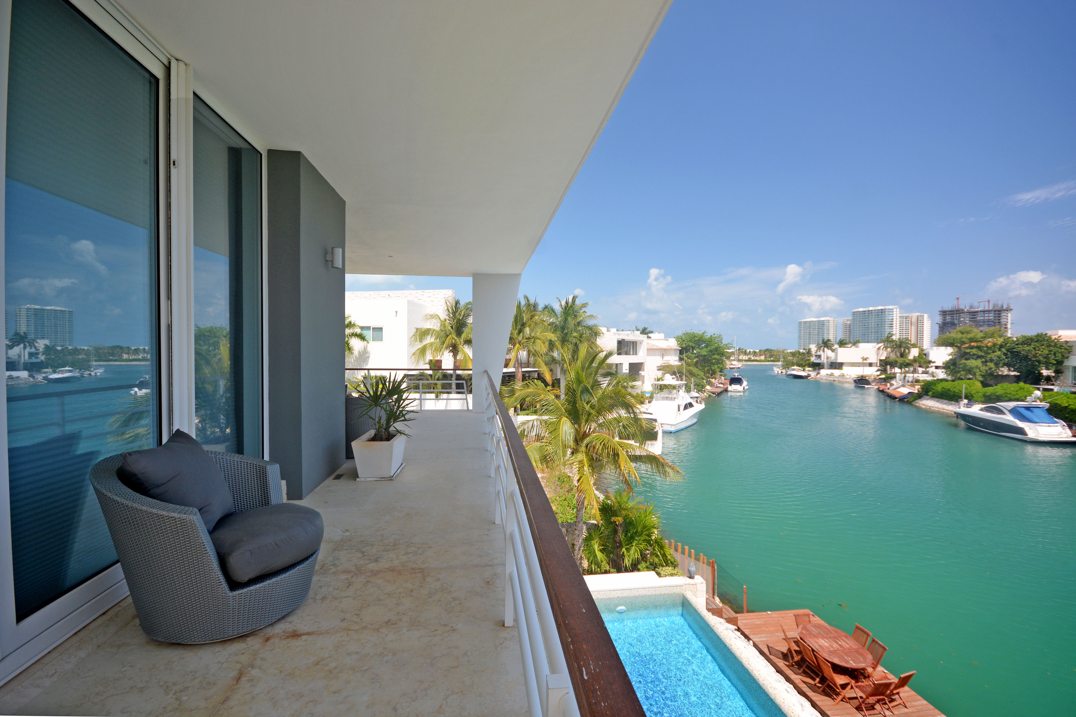  EXCLUSIVE RESIDENCE WITH PRIVATE DOCK - 物件實景
