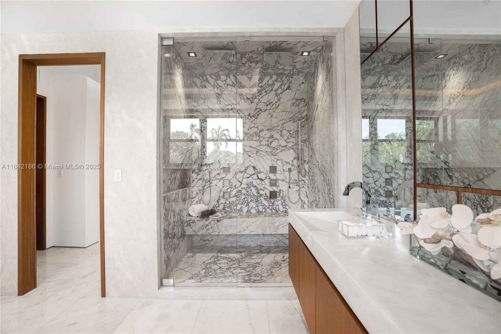 Miami, Florida, 33137, United States, 6 Bedrooms Bedrooms, ,7 BathroomsBathrooms,Residential,For Sale,1903270