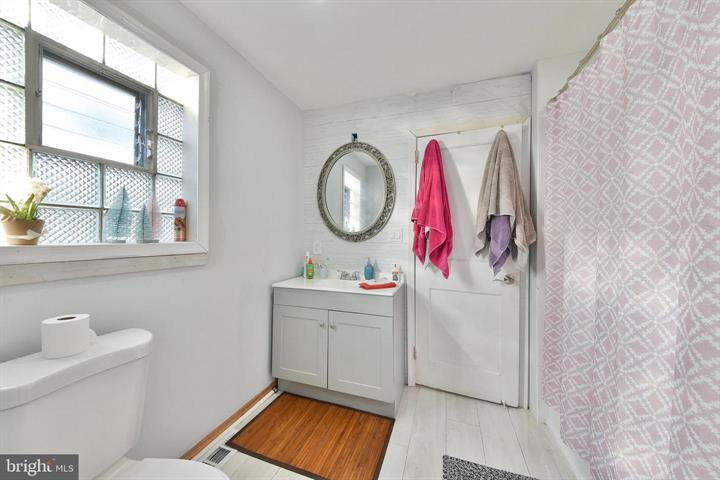 Philadelphia, Pennsylvania, 19111, United States, 4 Bedrooms Bedrooms, ,2 BathroomsBathrooms,Residential,For Sale,1976665