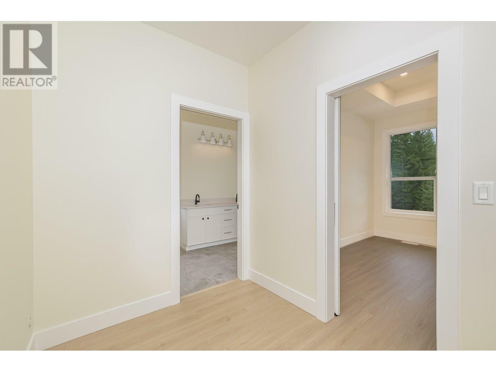 BLIND BAY, British Columbia, V0E 1H0, CA, 3 Bedrooms Bedrooms, ,2 BathroomsBathrooms,Residential,For Sale,1836853