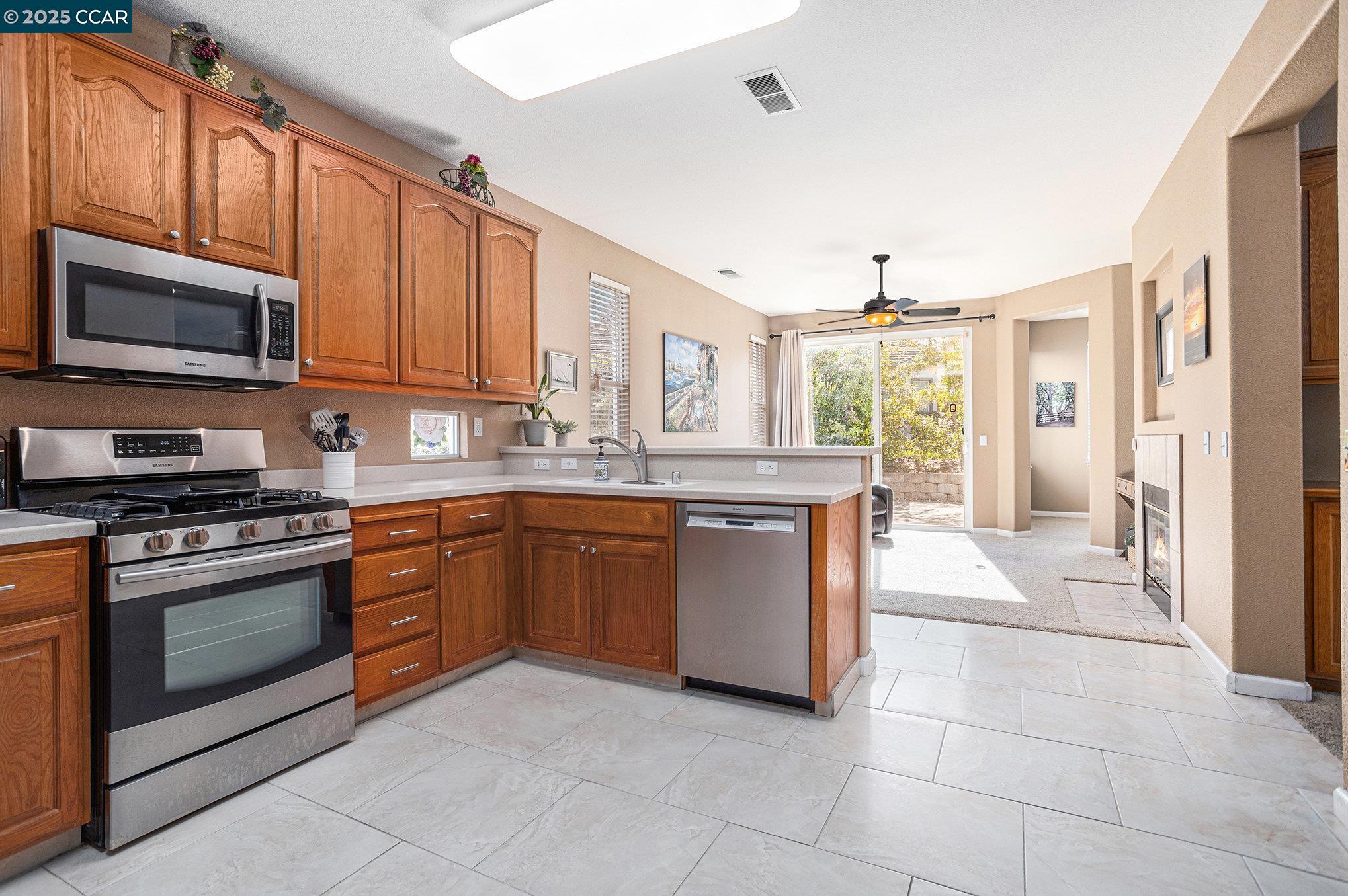 Brentwood, California, 94513, United States, 2 Bedrooms Bedrooms, ,2 BathroomsBathrooms,Residential,For Sale,1989705