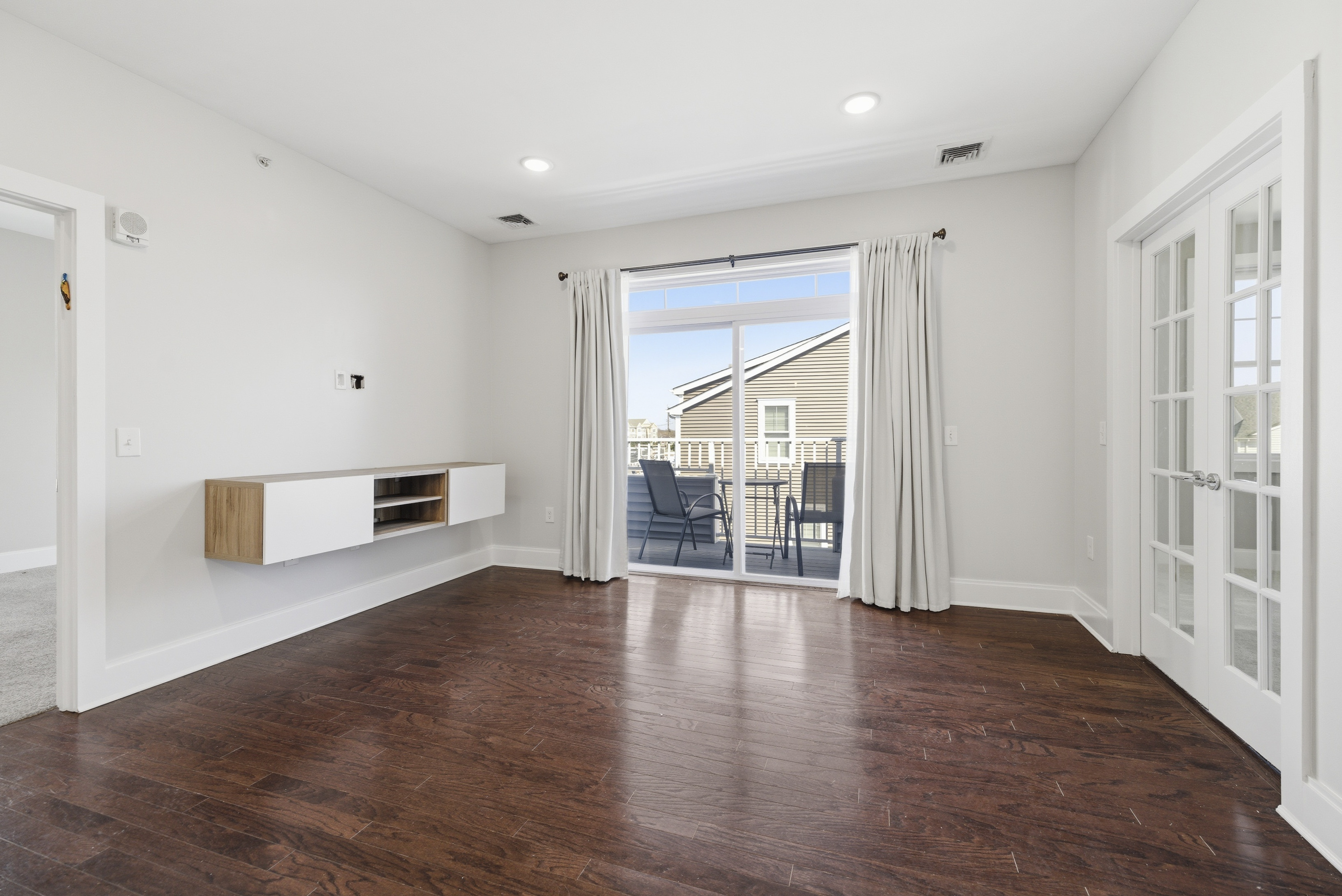  631 Marina Pointe Drive, East Rockaway, NY, 11518 - 物件實景