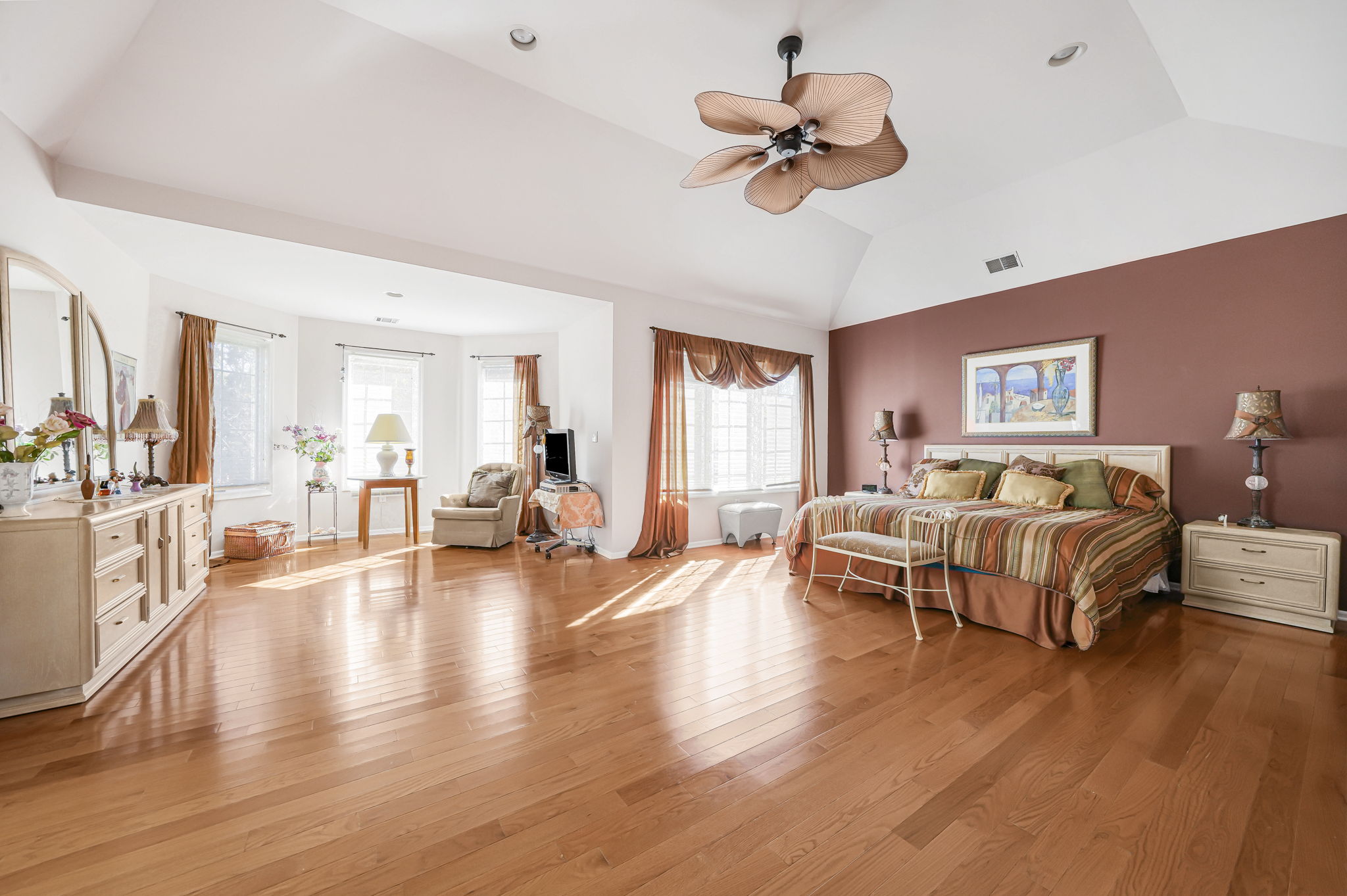 Towaco, New Jersey, 07045, United States, 4 Bedrooms Bedrooms, ,3 BathroomsBathrooms,Residential,For Sale,1980652