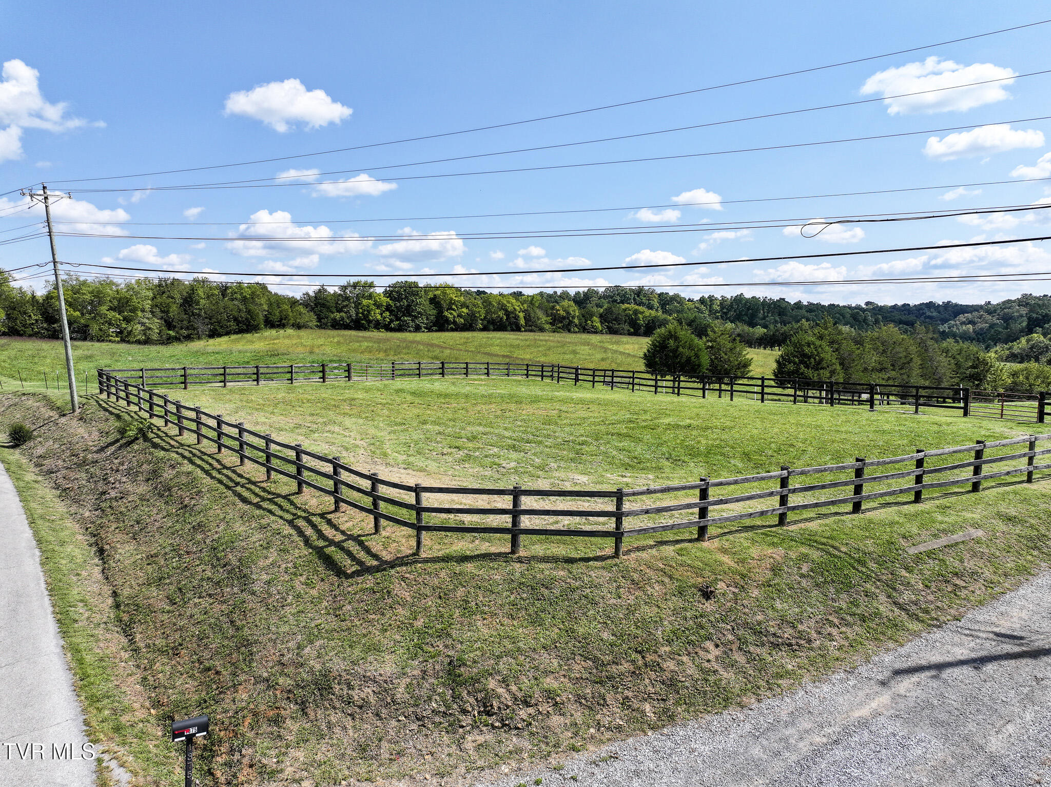 Greeneville, Tennessee, 37745, United States, 3 Bedrooms Bedrooms, ,3 BathroomsBathrooms,Residential,For Sale,2039547