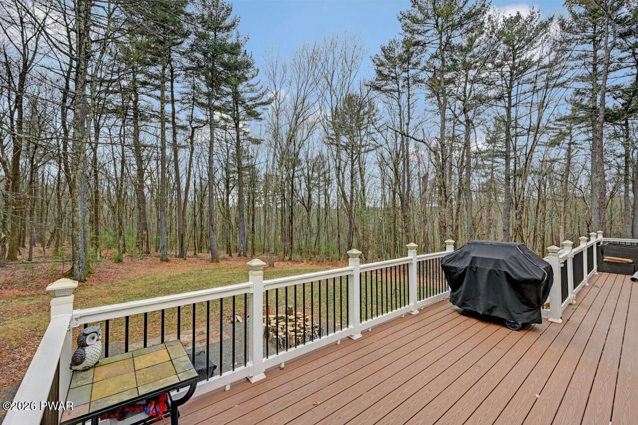 Milford, Pennsylvania, 18337, United States, 3 Bedrooms Bedrooms, ,3 BathroomsBathrooms,Residential,For Sale,2011309