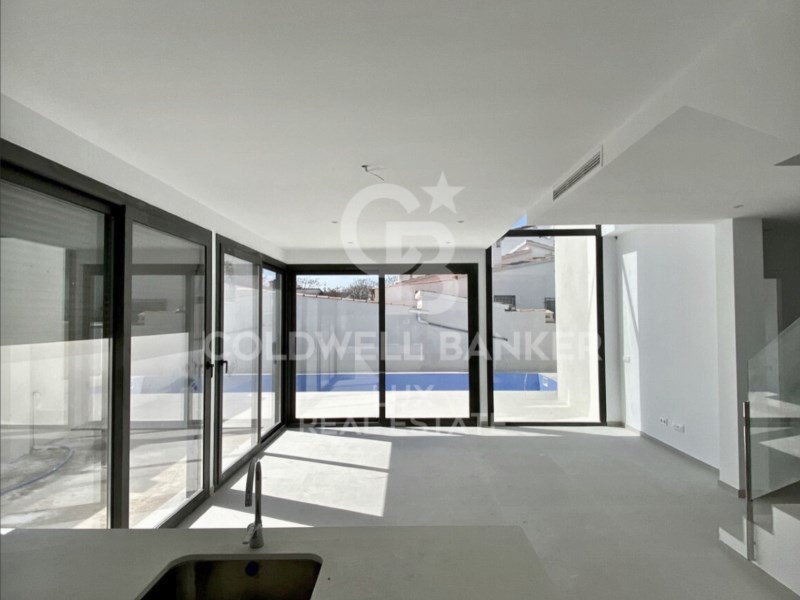 Girona, Empuriabrava, Requesens Girona, Empuriabra, Empuriabrava, Catalonia, ES, 4 Bedrooms Bedrooms, ,3 BathroomsBathrooms,Residential,For Sale,Girona, Empuriabrava, Requesens Girona, Empuriabra,1448513