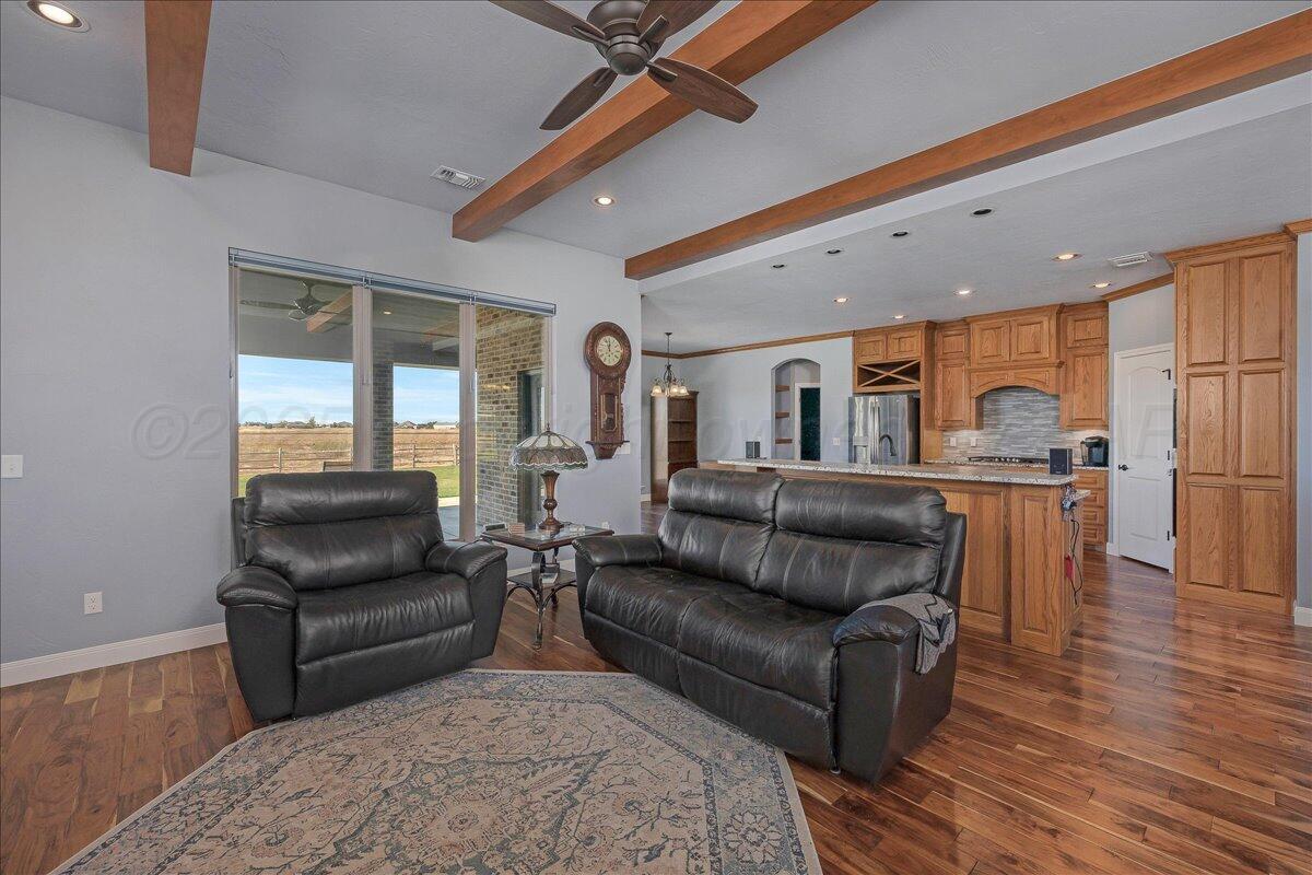 Canyon, Texas, 79015, United States, 4 Bedrooms Bedrooms, ,2 BathroomsBathrooms,Residential,For Sale,1989149