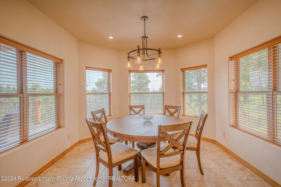 Ruidoso, New Mexico, 88345, United States, 4 Bedrooms Bedrooms, ,4 BathroomsBathrooms,Residential,For Sale,1921687