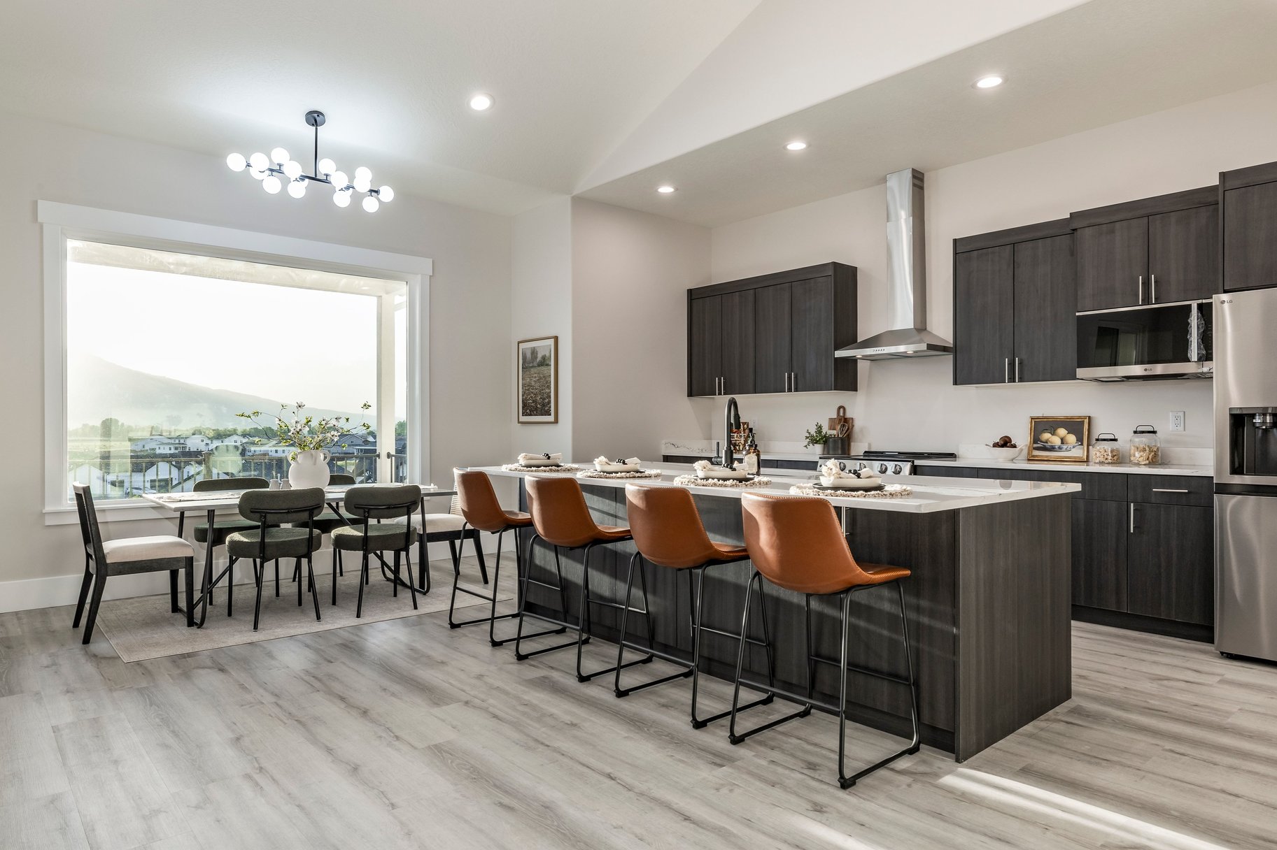  Brand New Hyrum Home. Thoughtfully Built, Beautiful Mountain Views. - 物件實景