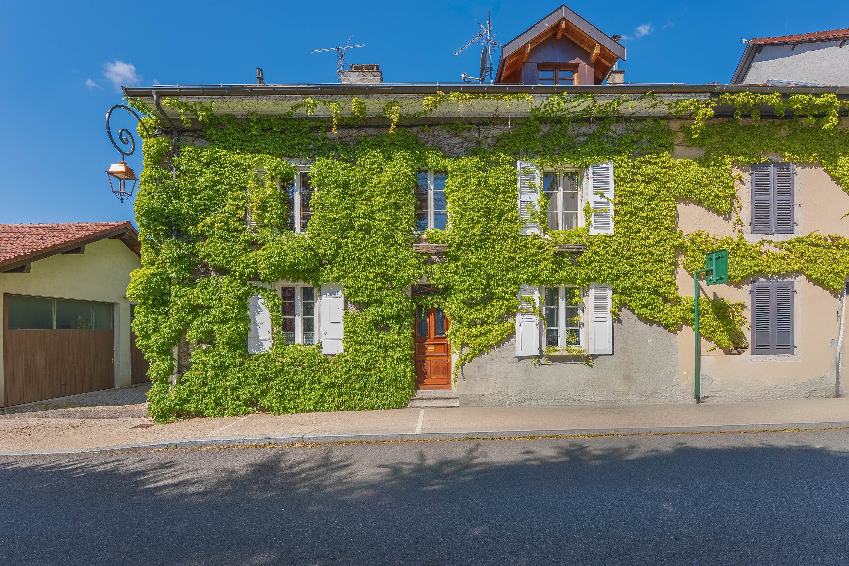  Stunning townhouse located in the center of Gex - 物件實景