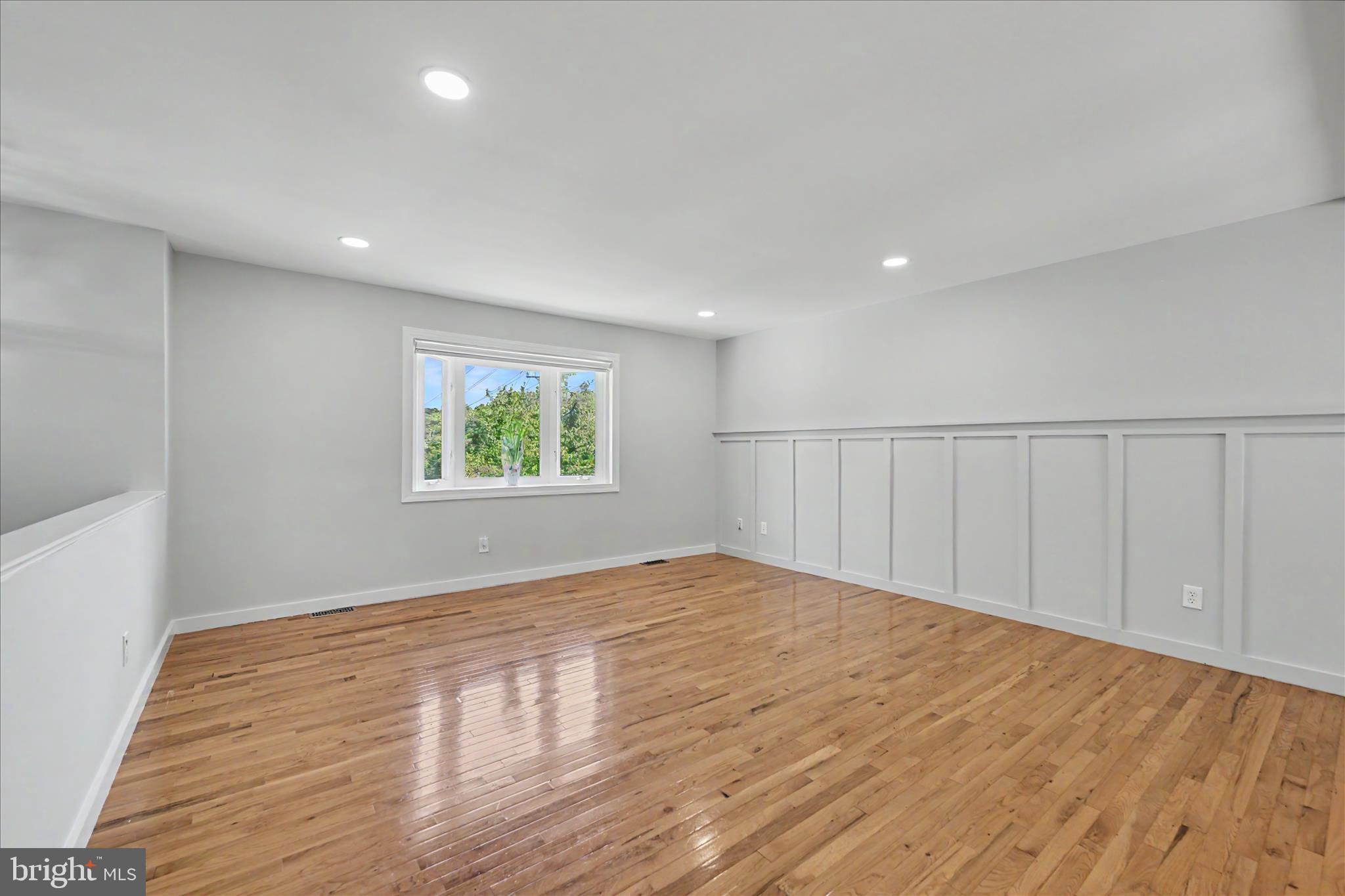 Linthicum Heights, Maryland, 21090, United States, 5 Bedrooms Bedrooms, ,3 BathroomsBathrooms,Residential,For Sale,2048569