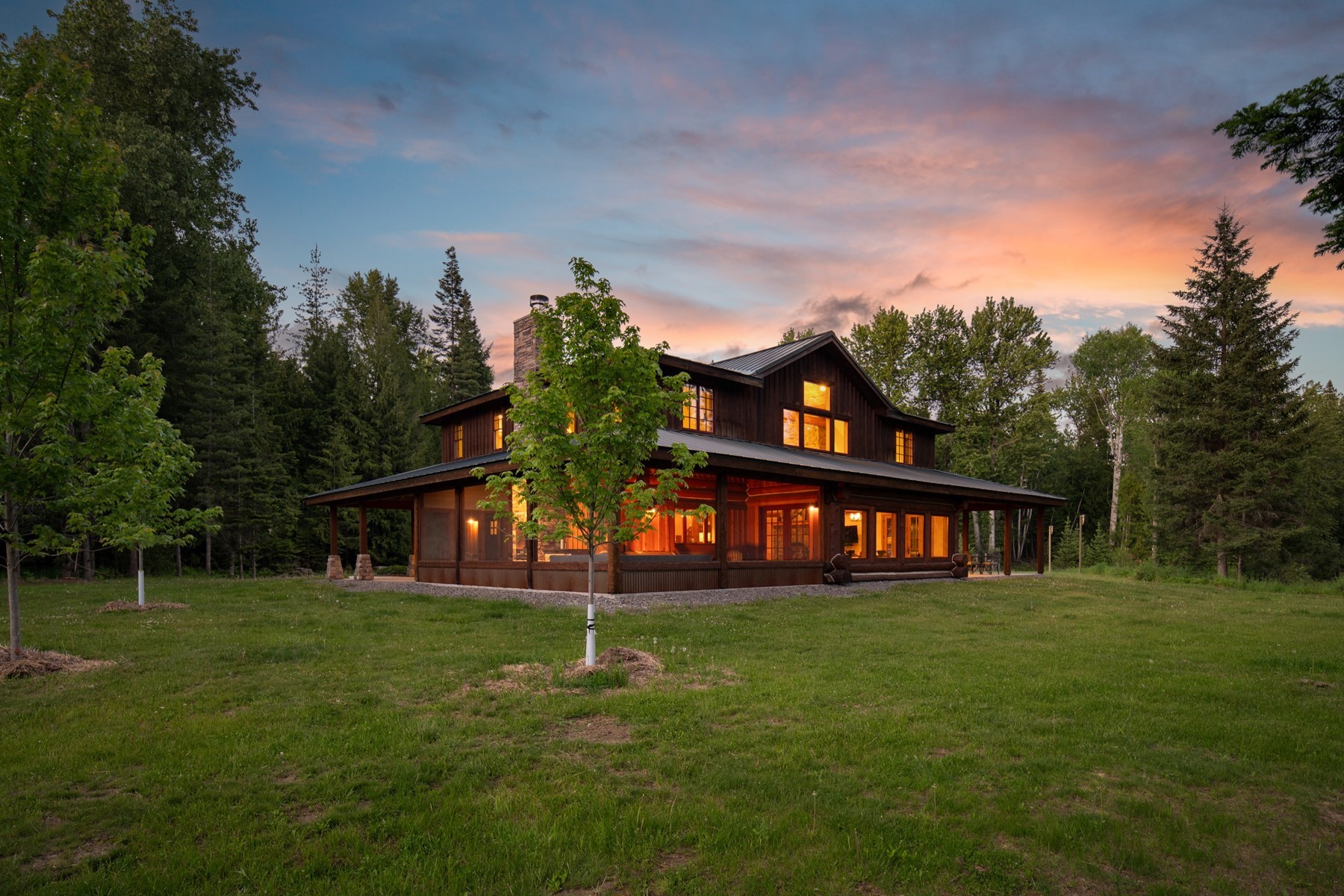  Riverfront Estate Ranch Property - 物件實景