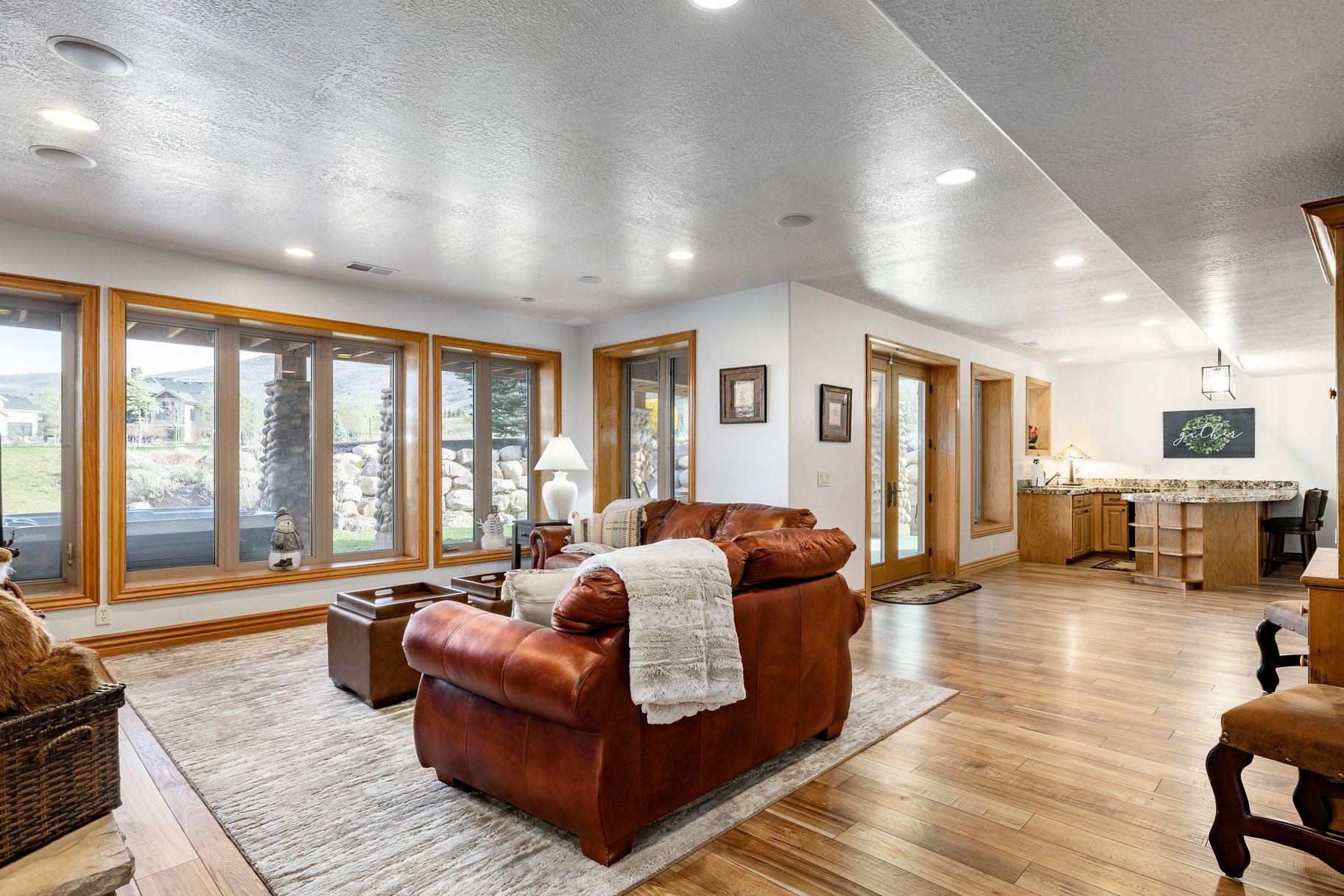  Exquisite Custom Home with 360-Degree Views - 物件實景