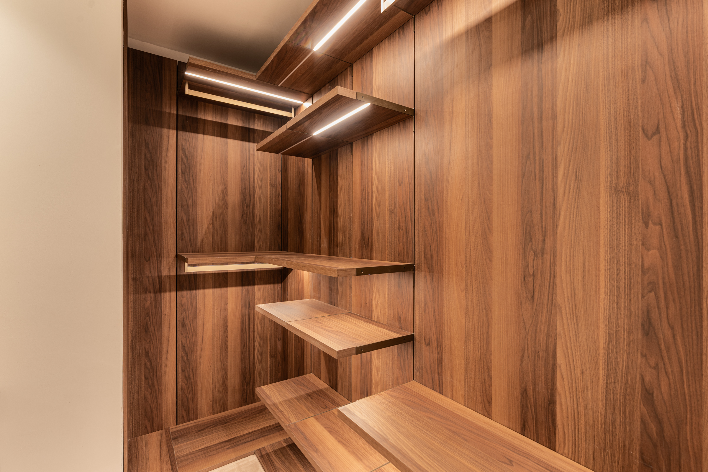  A Newly Refurbished Three-Bedroom Mews Home In Kensington - 物件實景
