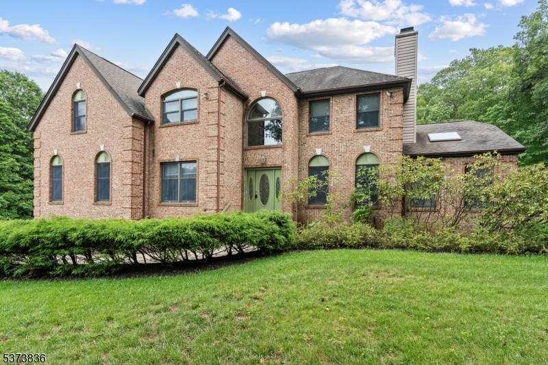 Hardyston Township, New Jersey, 07460, United States, 4 Bedrooms Bedrooms, ,4 BathroomsBathrooms,Residential,For Sale,1900804