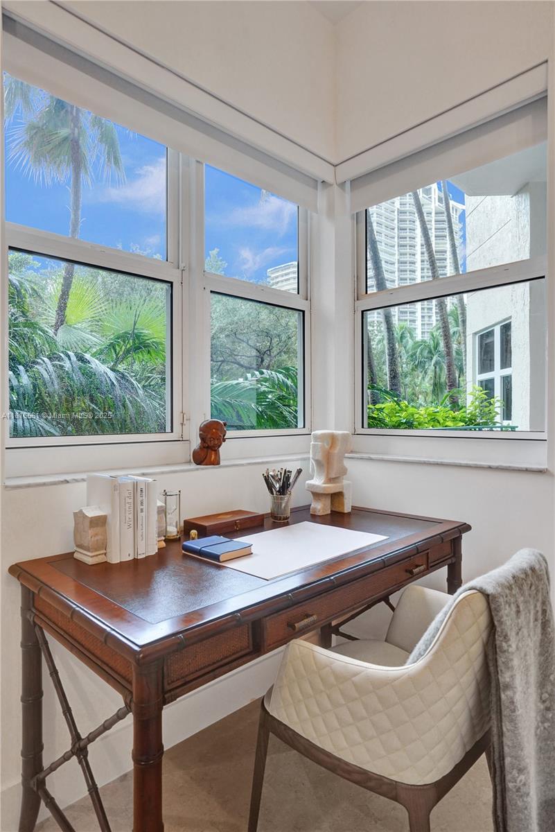 Aventura, Florida, 33180, United States, 2 Bedrooms Bedrooms, ,2 BathroomsBathrooms,Residential,For Sale,1848043