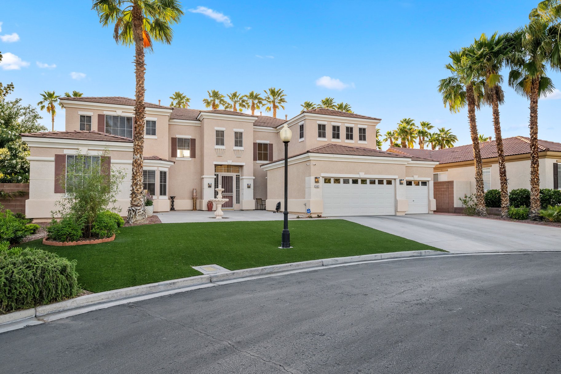  Highly Upgraded 4,000 sq ft Estate in Gated Community - 物件實景